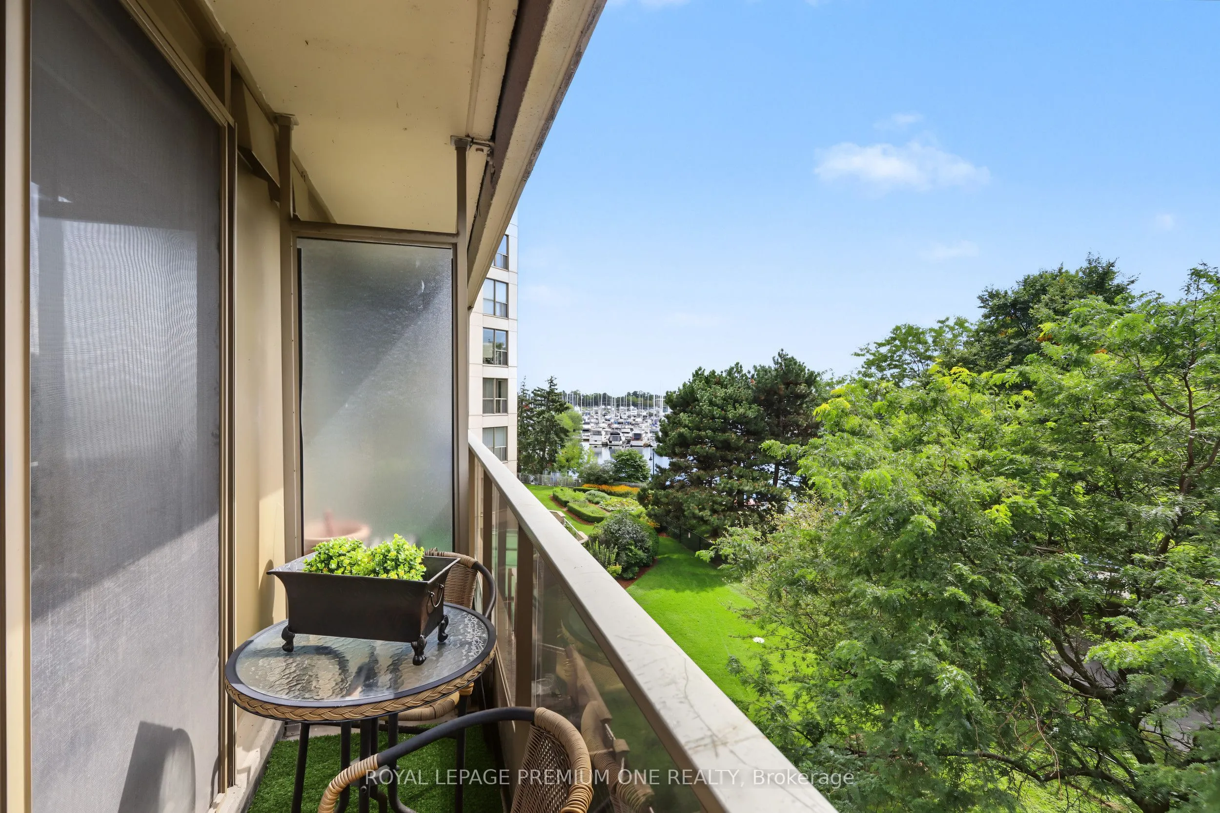 2267 Lake Shore Boulevard #410