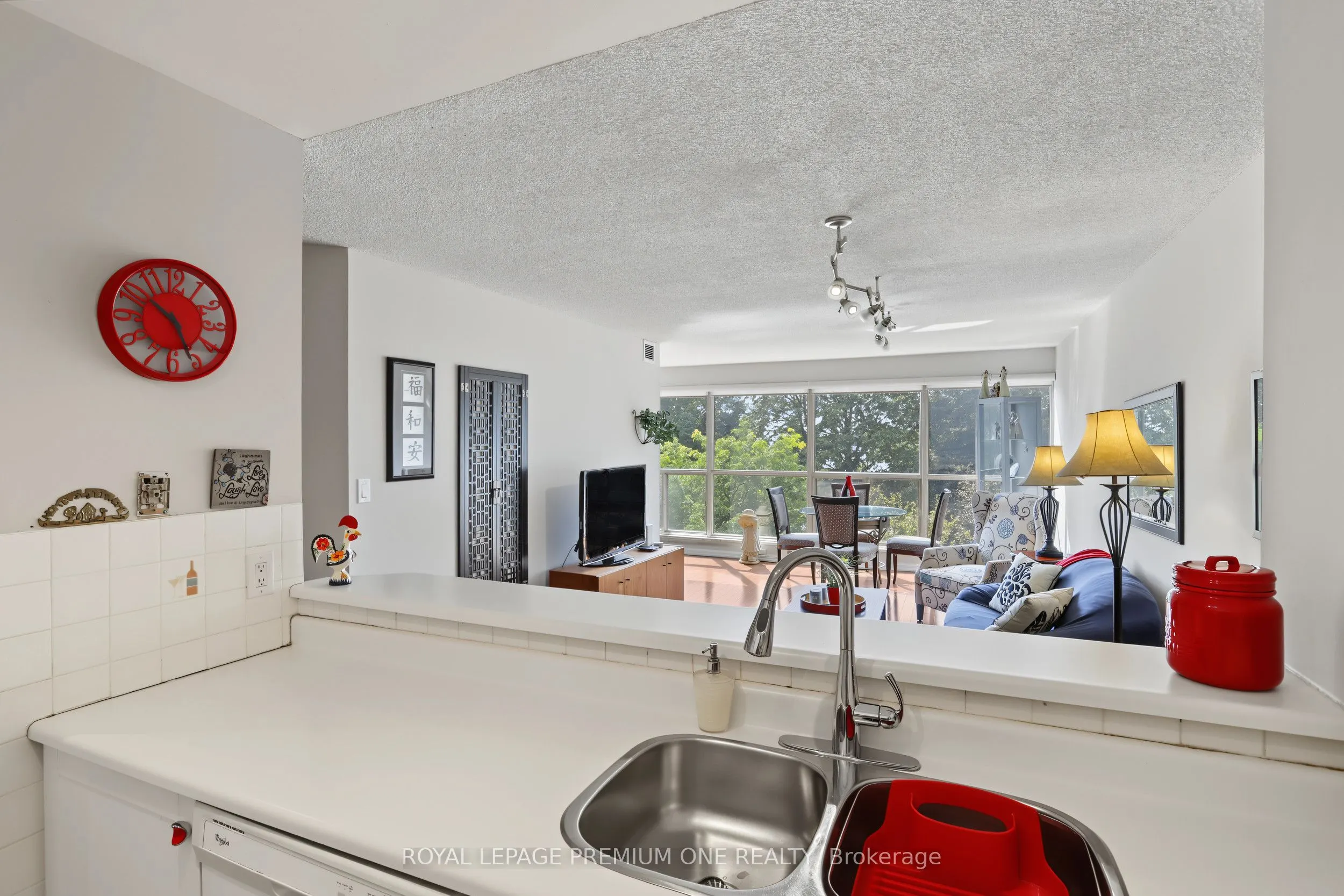 2267 Lake Shore Boulevard #410