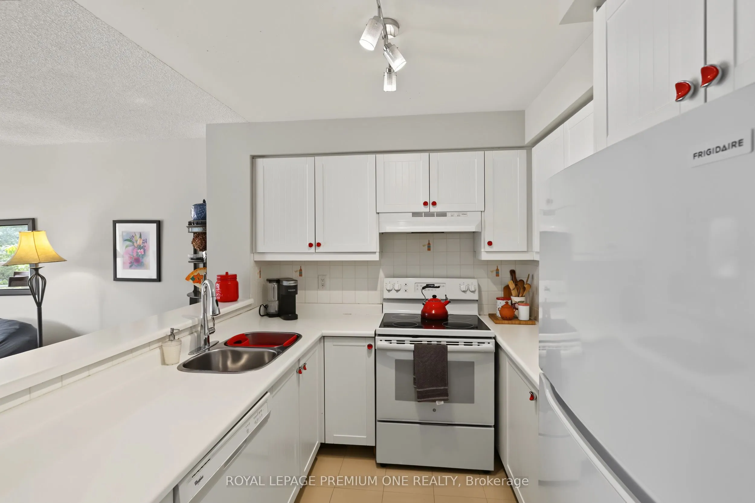 2267 Lake Shore Boulevard #410