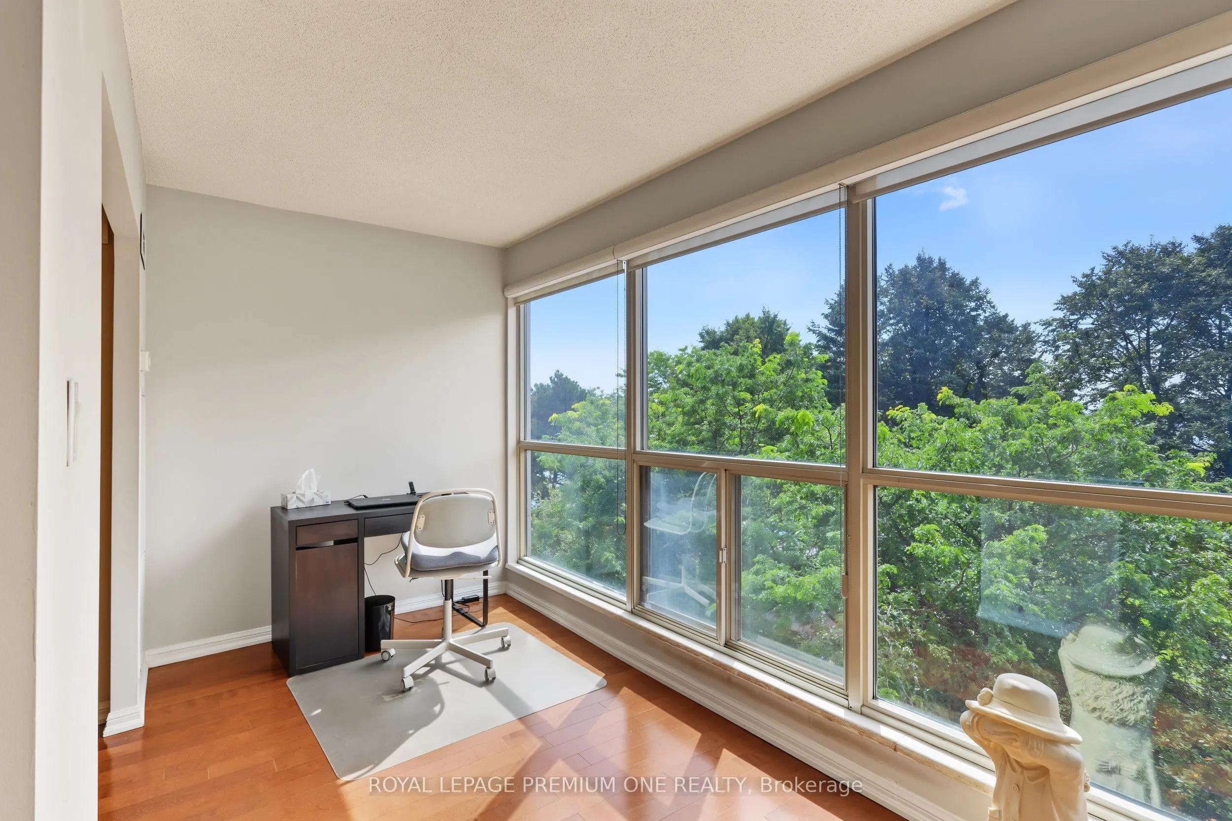2267 Lake Shore Boulevard #410