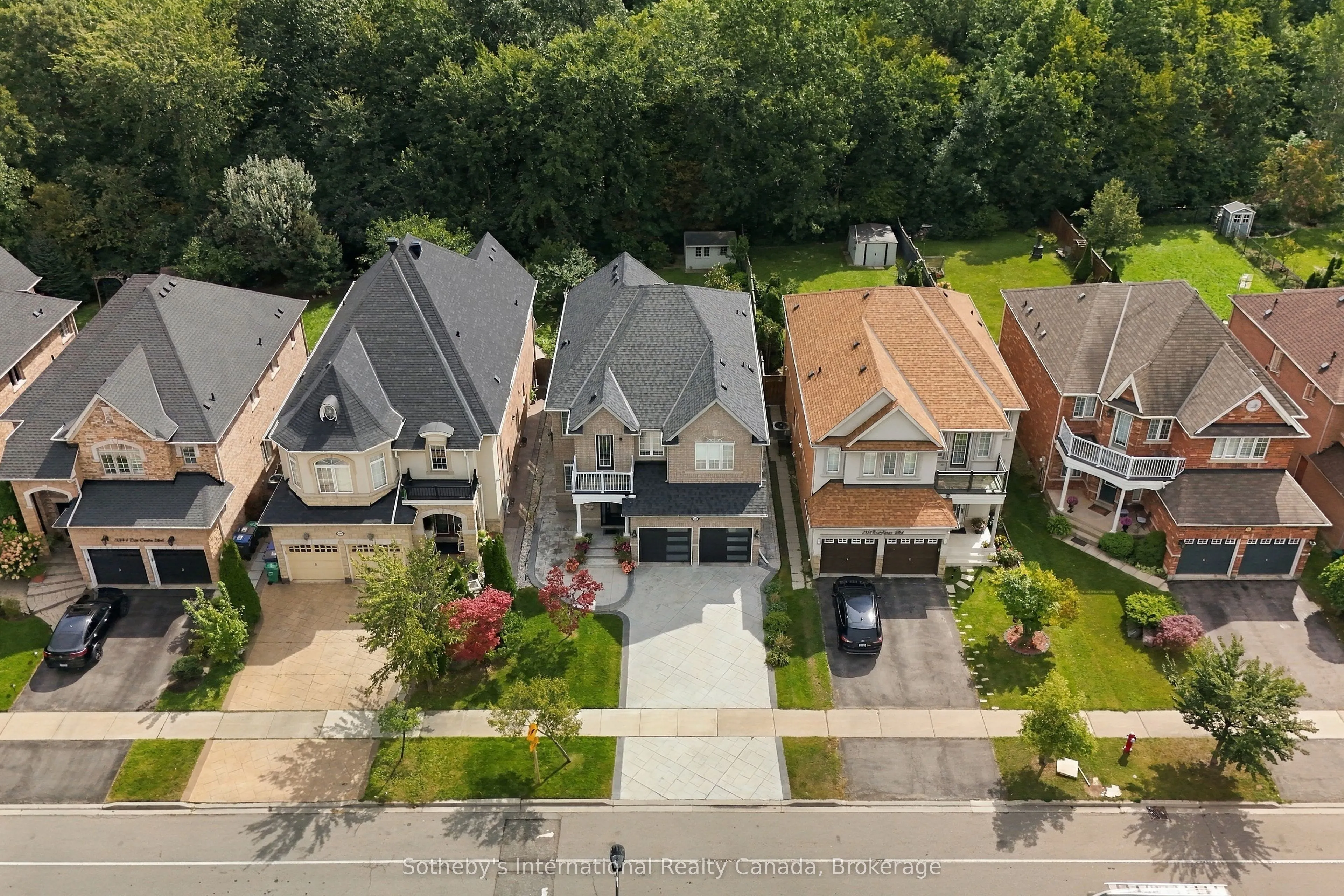 3352 Erin Centre Boulevard