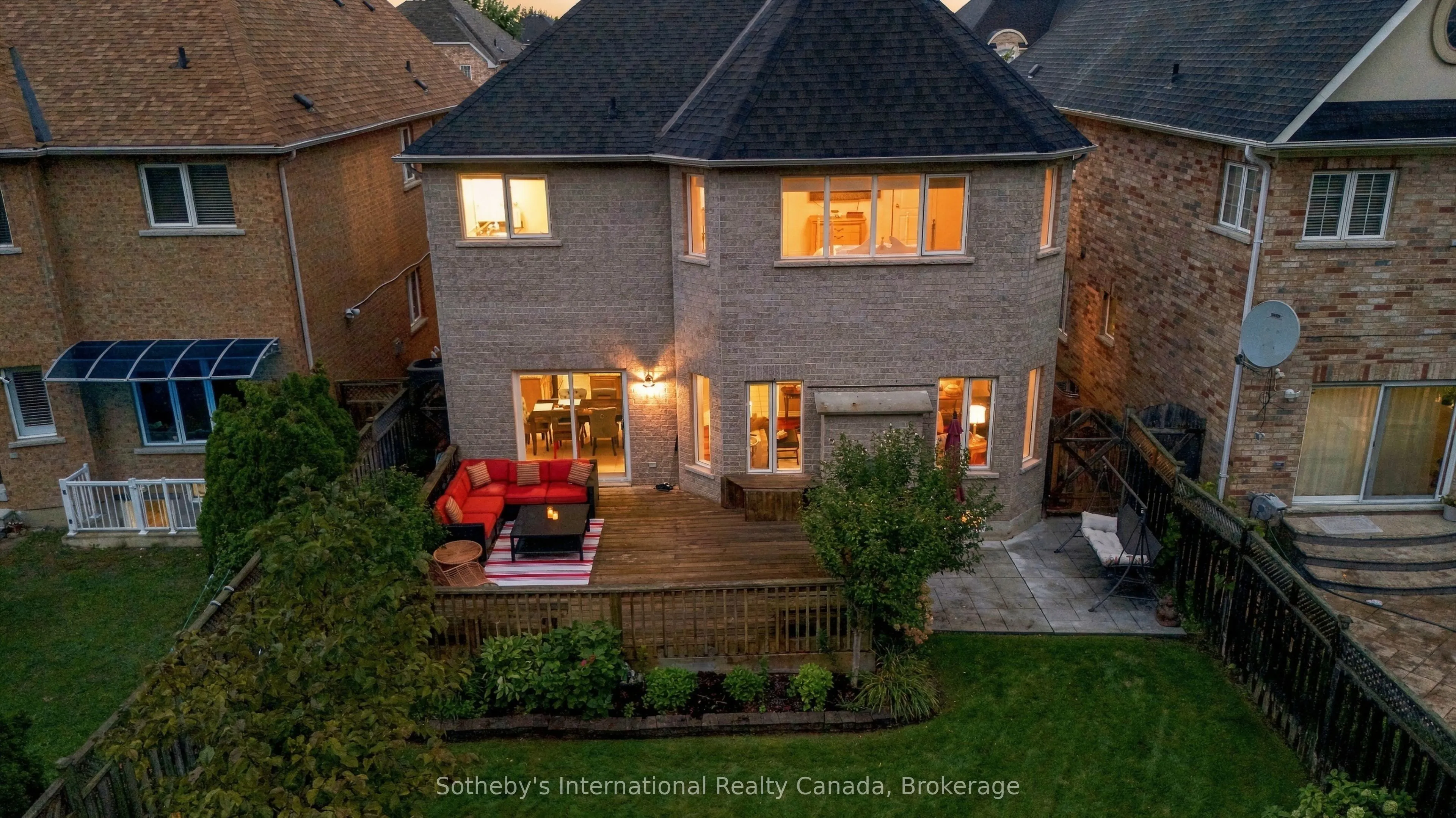 3352 Erin Centre Boulevard