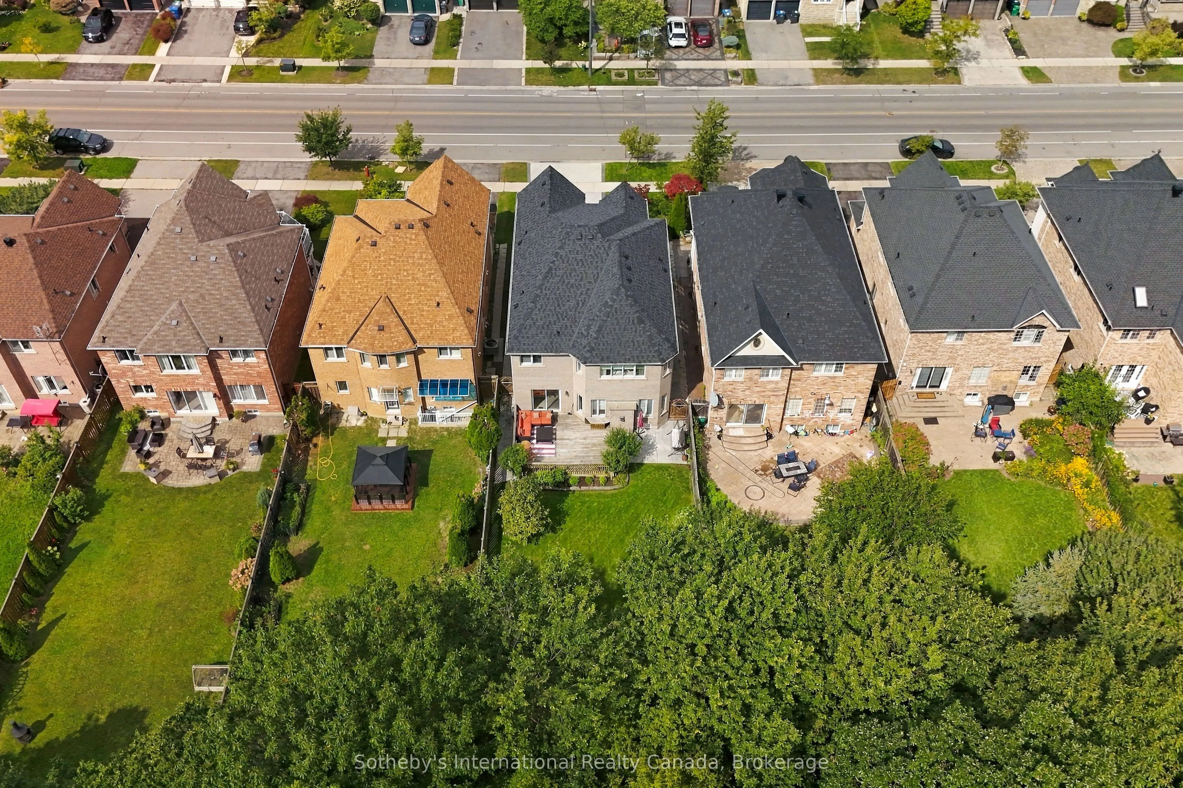 3352 Erin Centre Boulevard