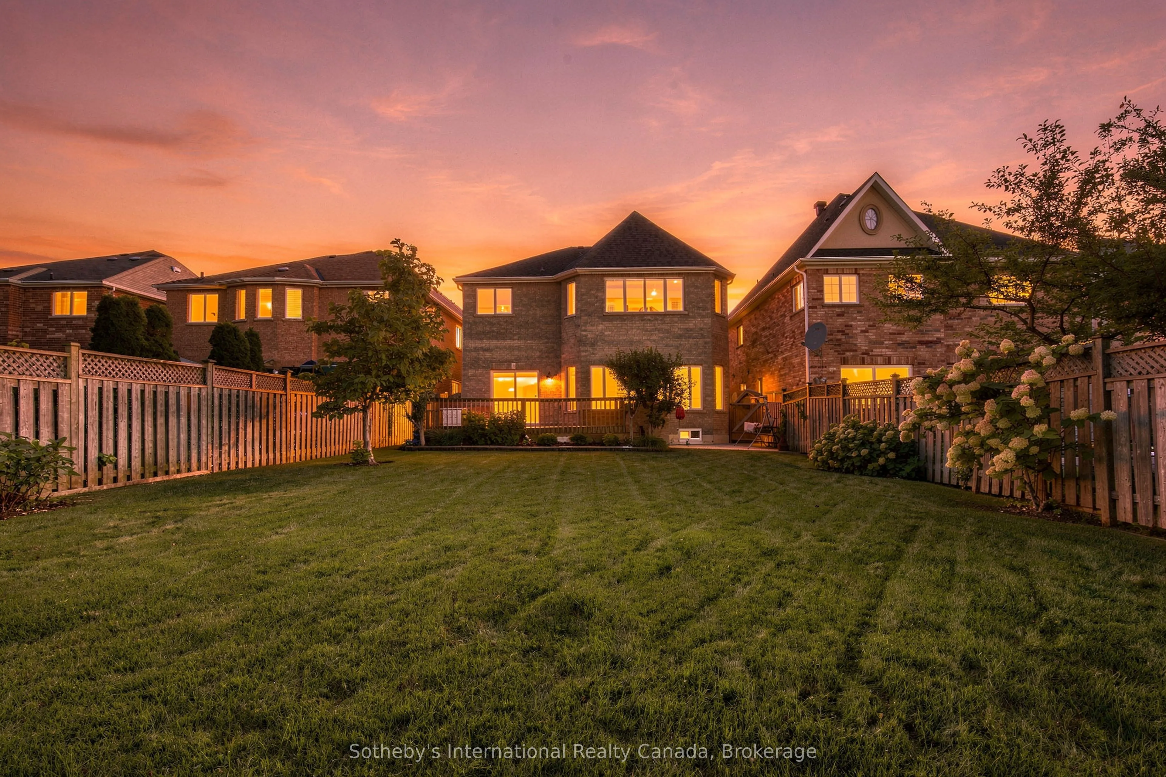 3352 Erin Centre Boulevard