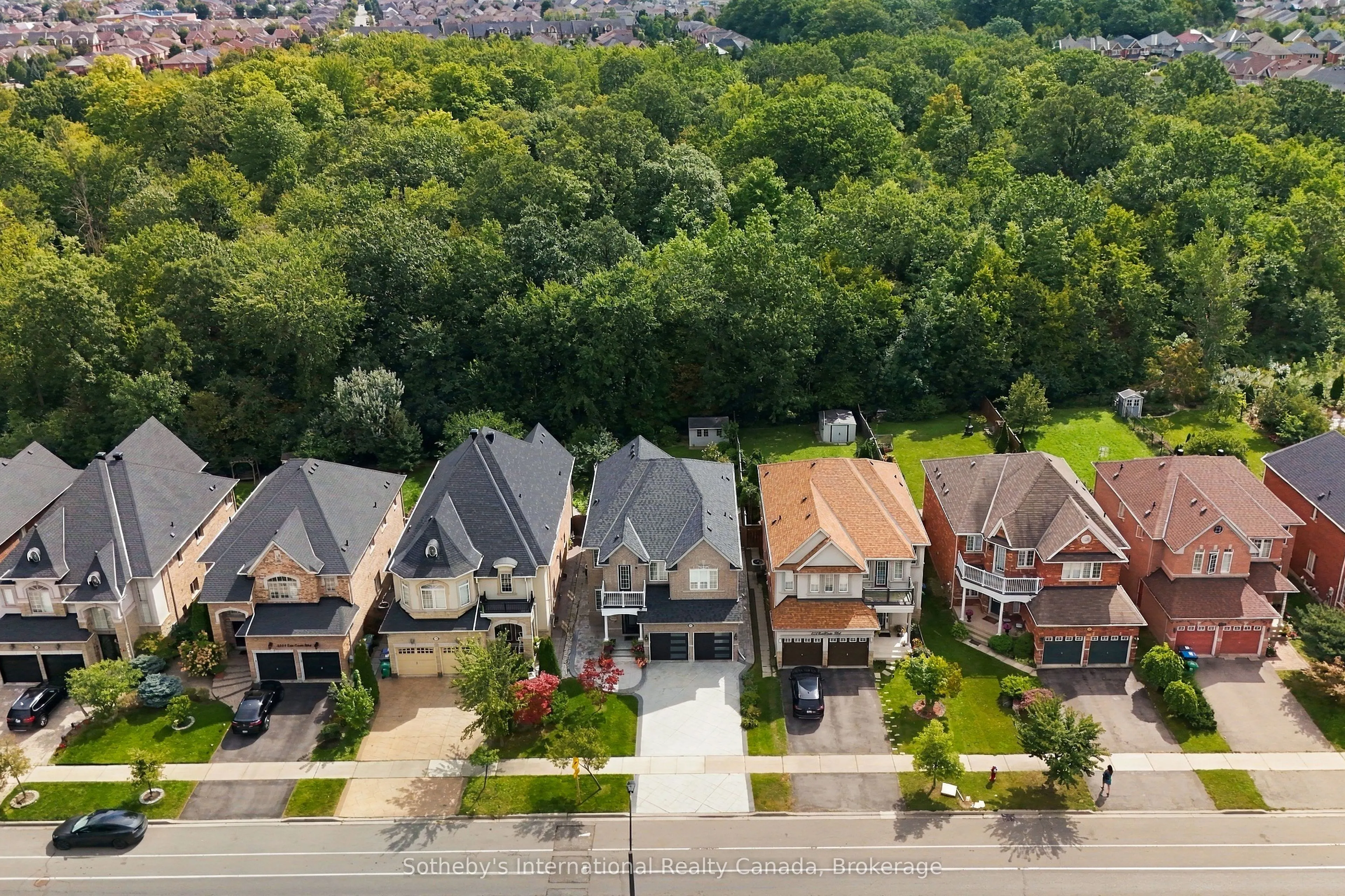 3352 Erin Centre Boulevard