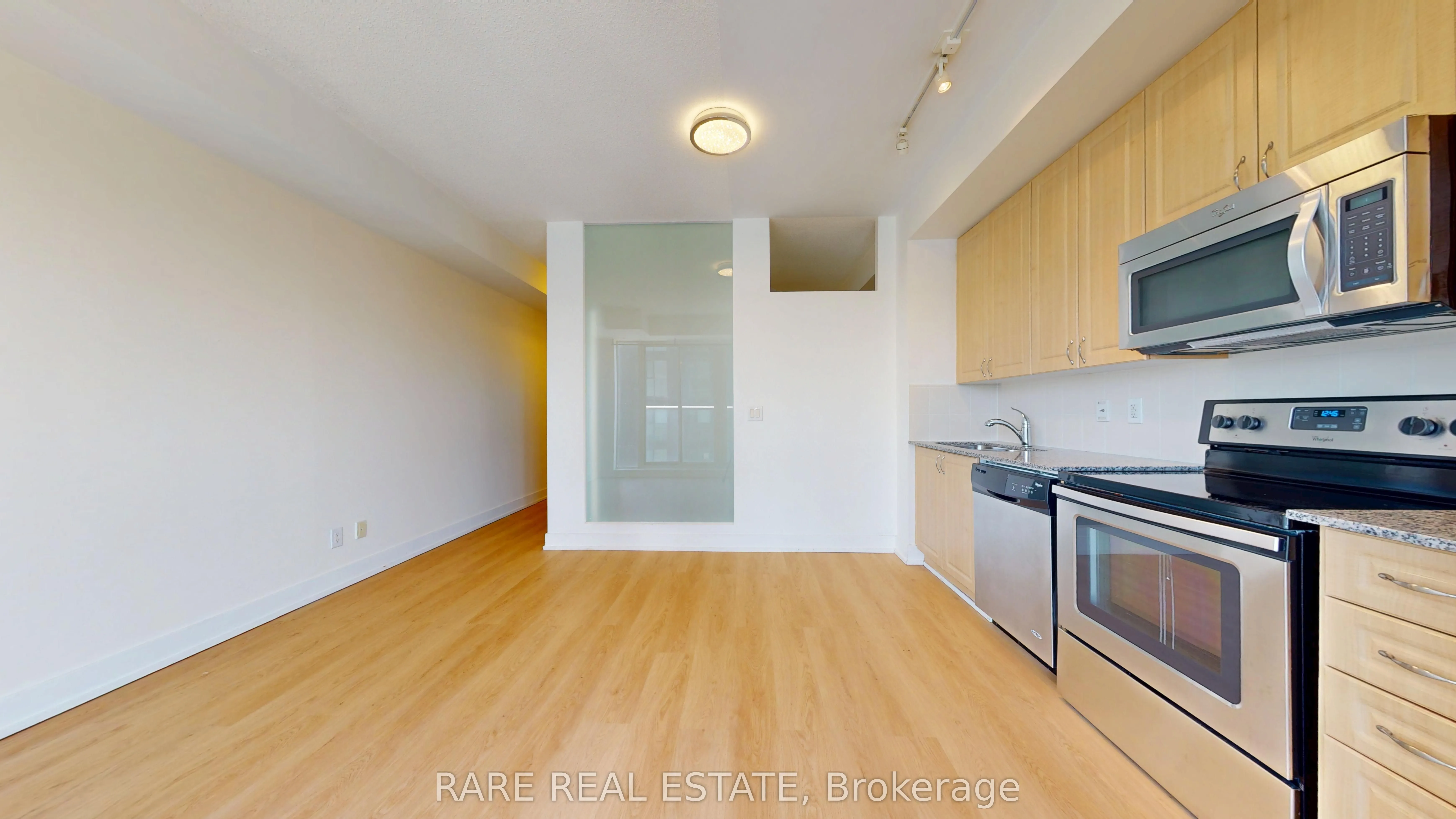 1638 Bloor Street W #607
