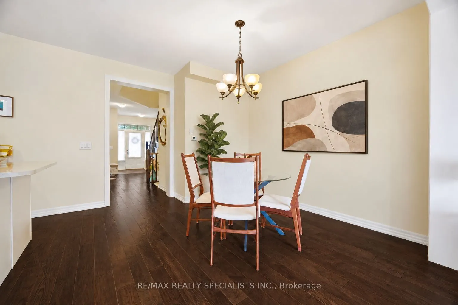 92 Hanson Crescent