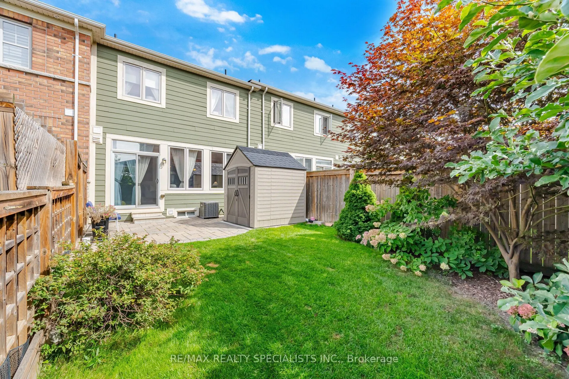92 Hanson Crescent