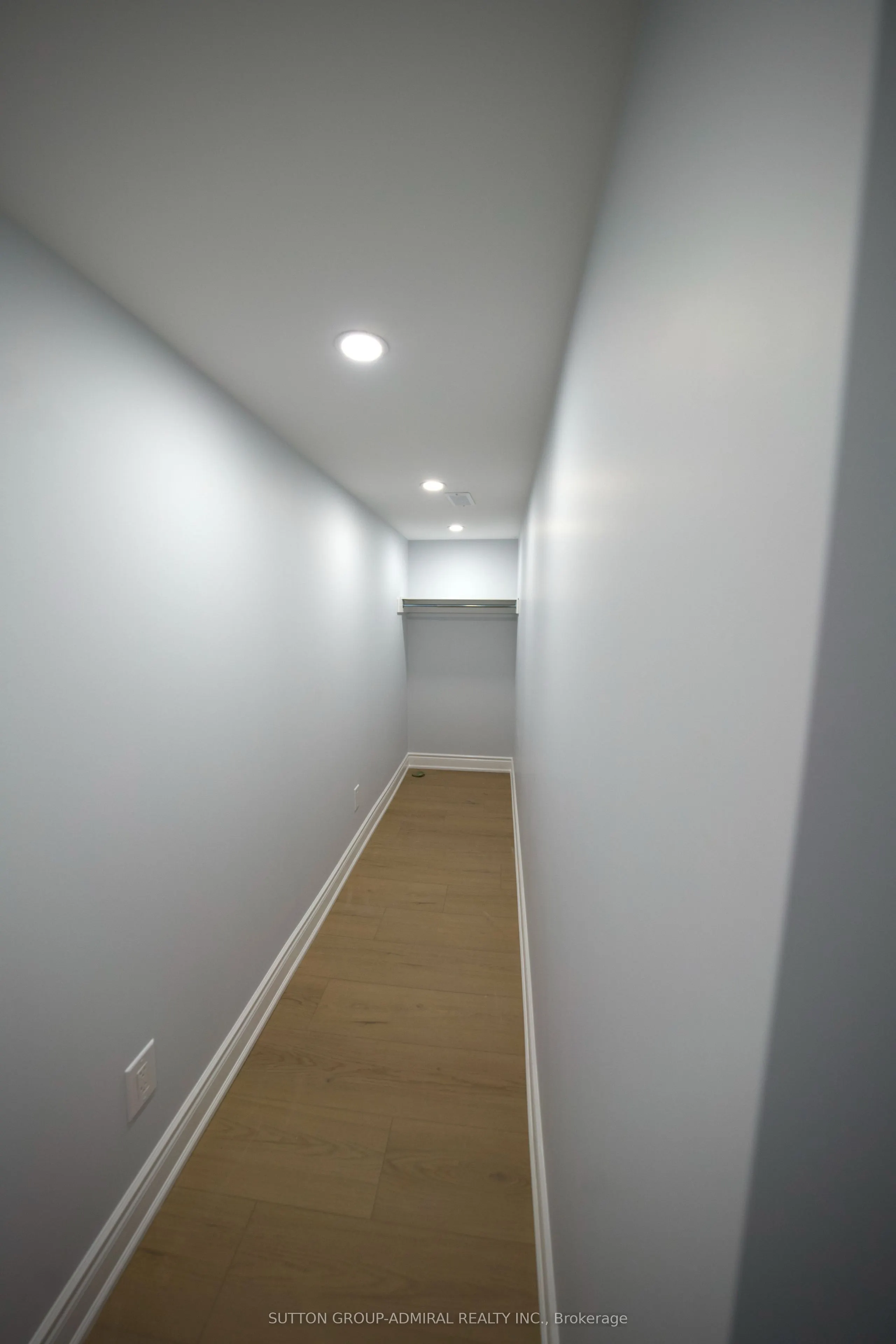 1225 Verhoeven Court #Basement