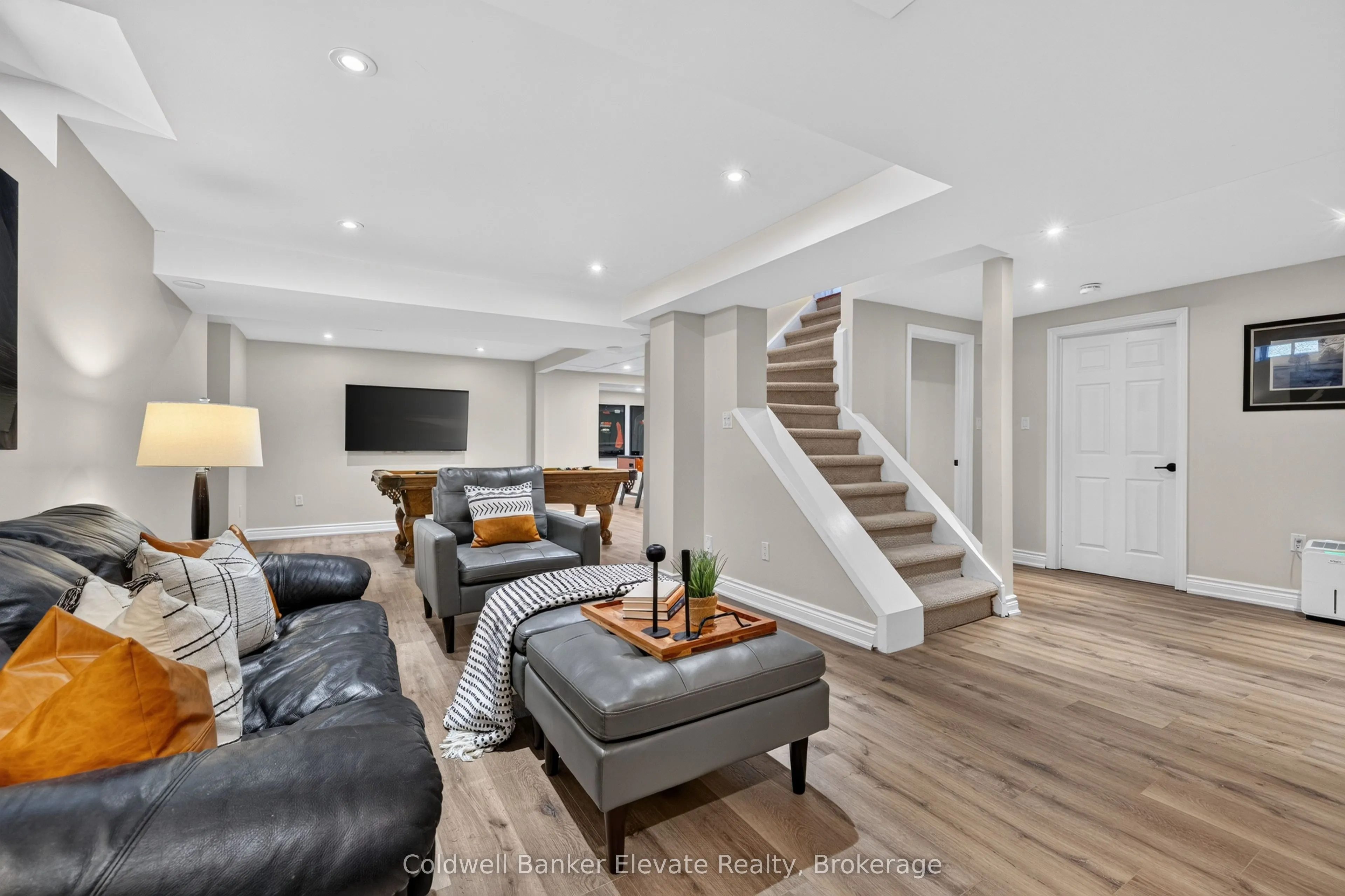 51 Gollop Crescent