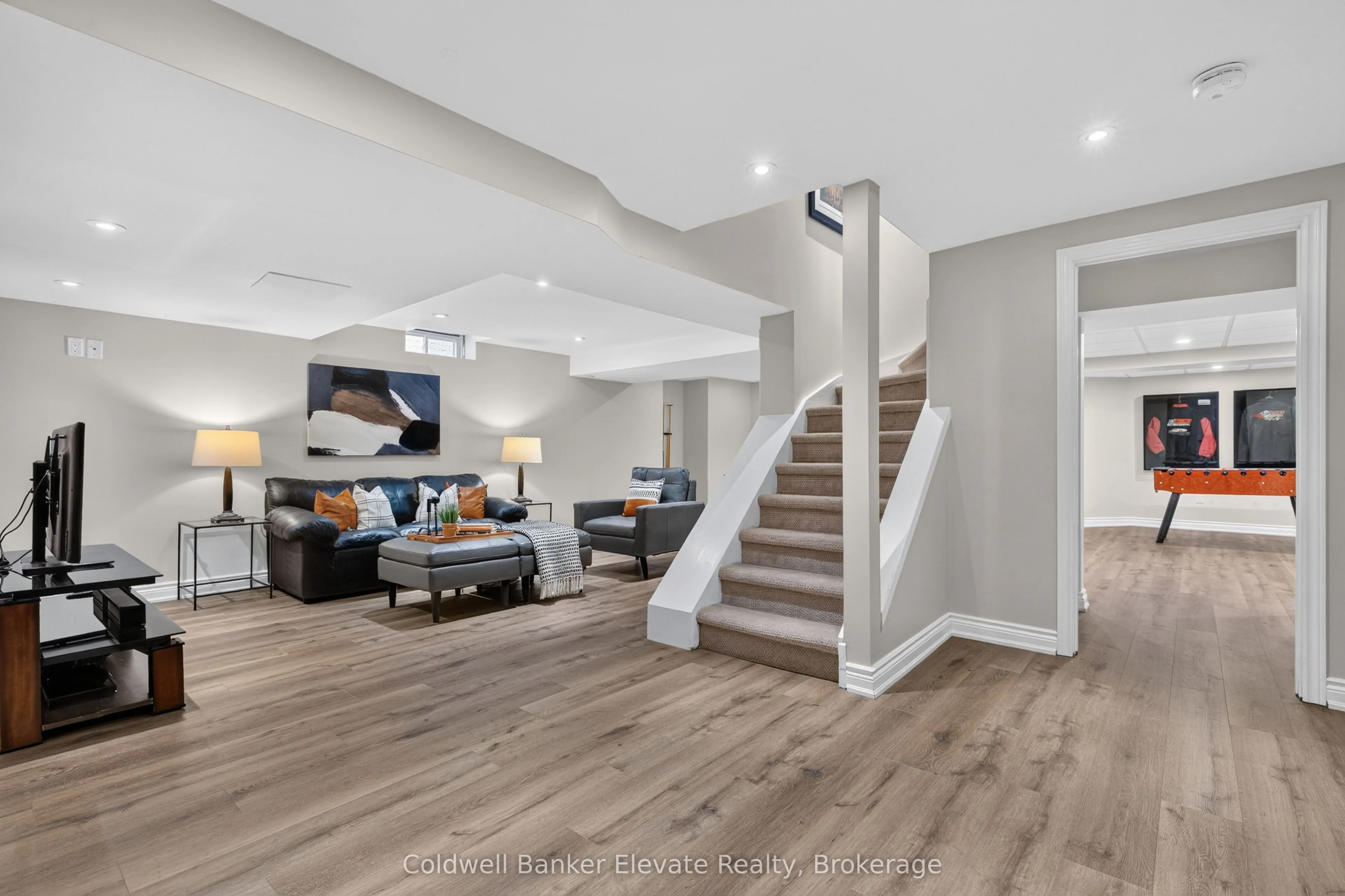 51 Gollop Crescent