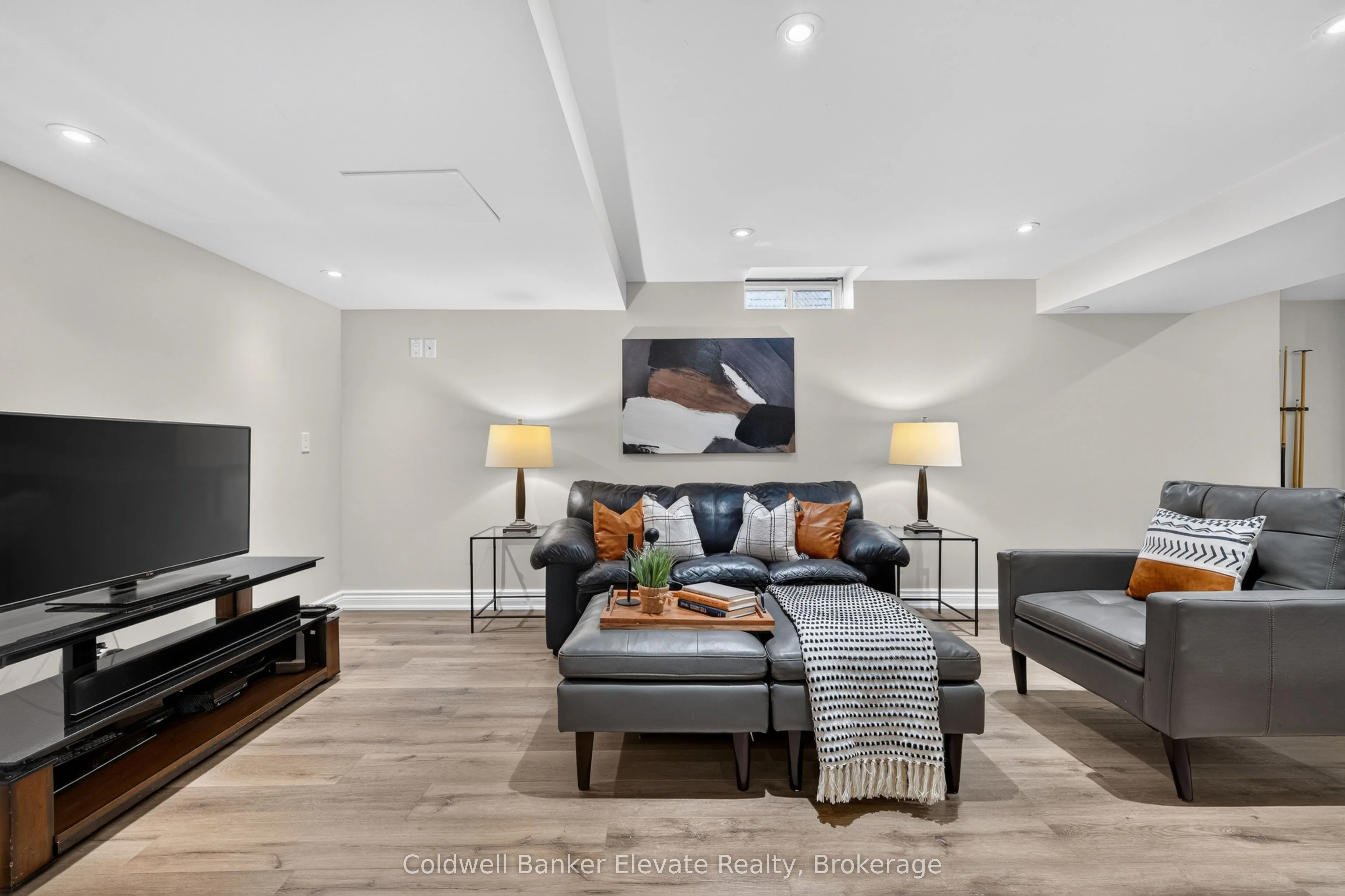 51 Gollop Crescent