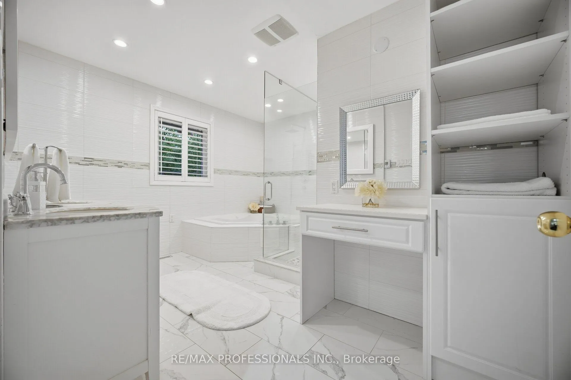 4 McFadden Drive