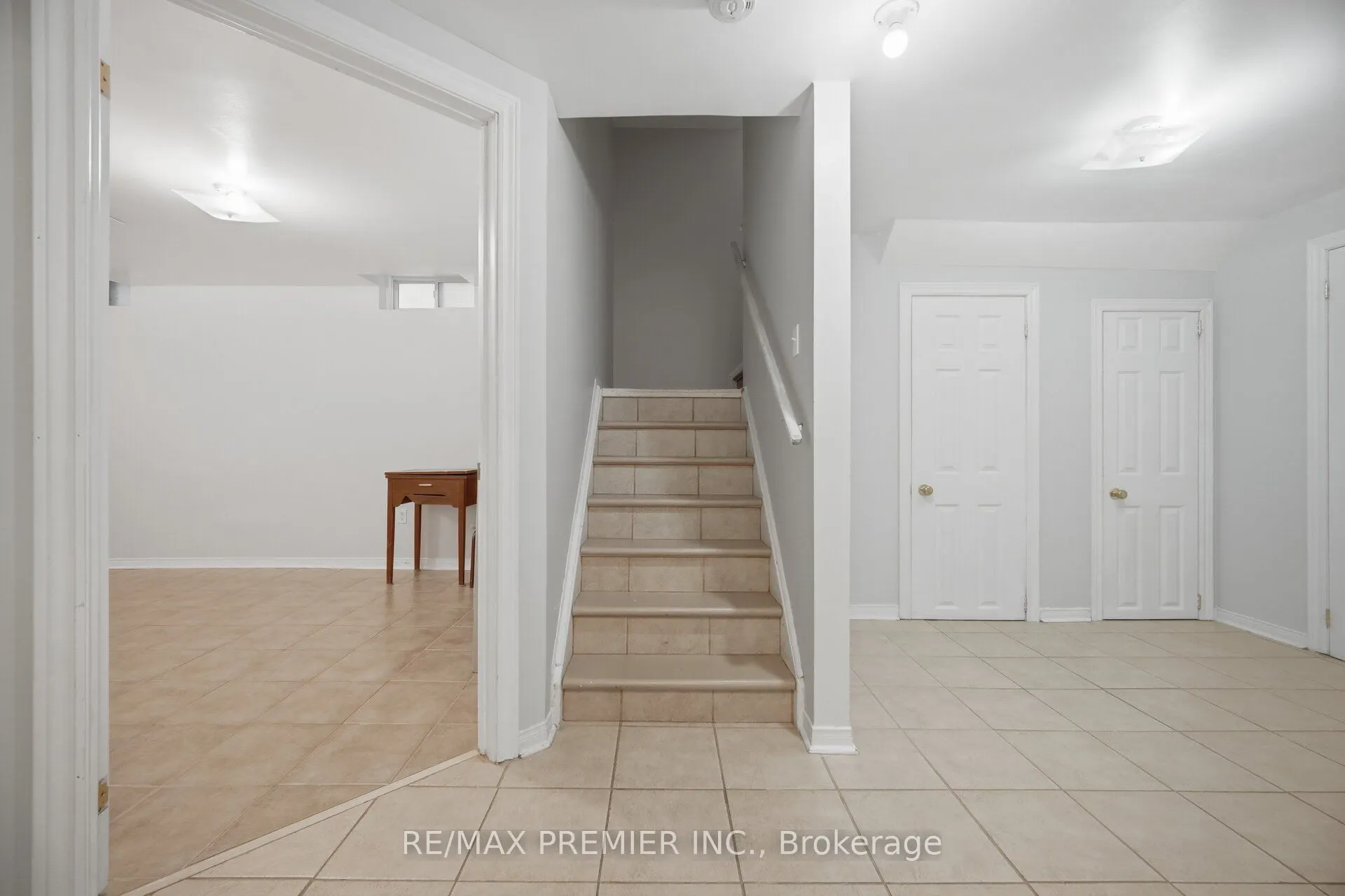 14 Crestridge Drive