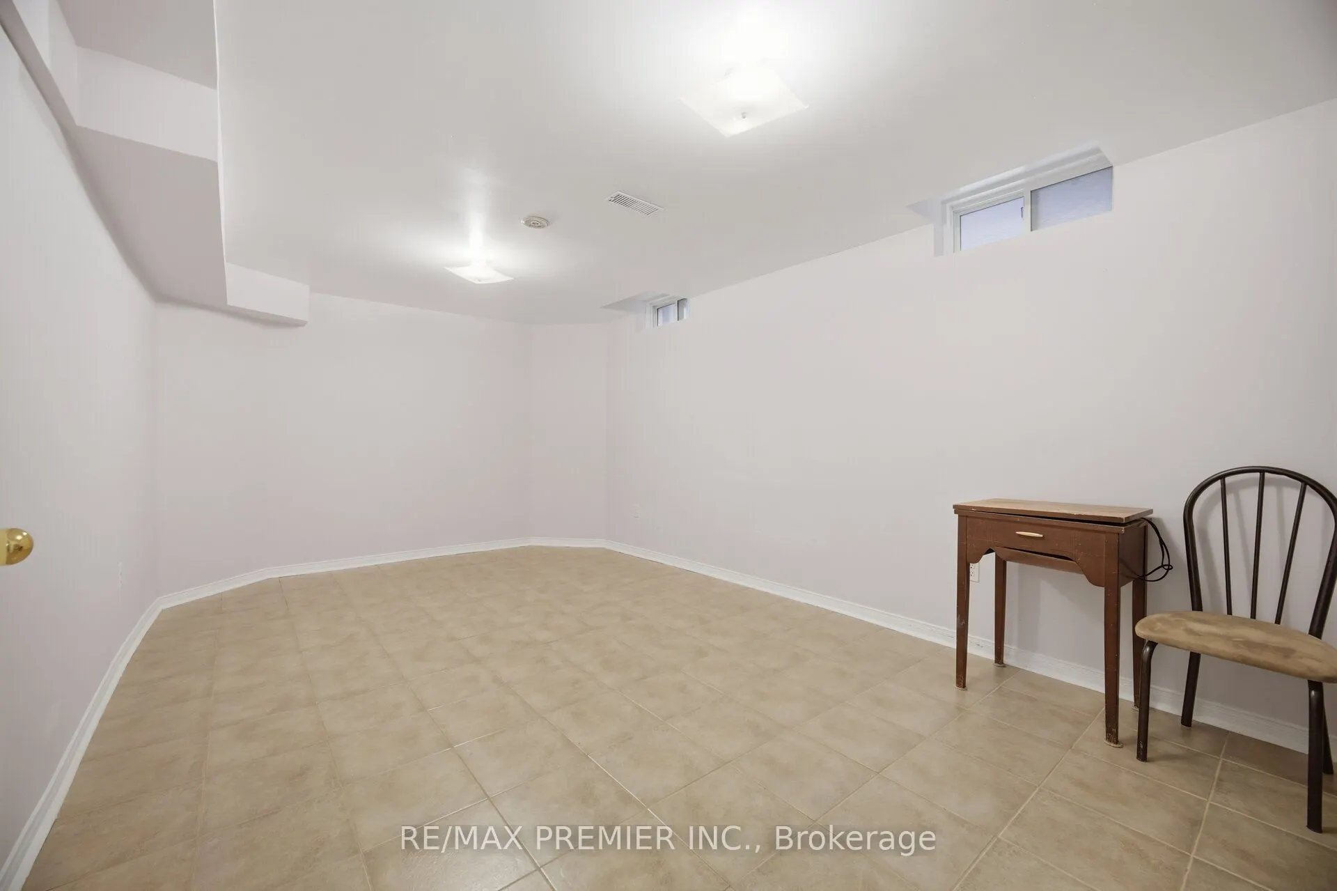 14 Crestridge Drive