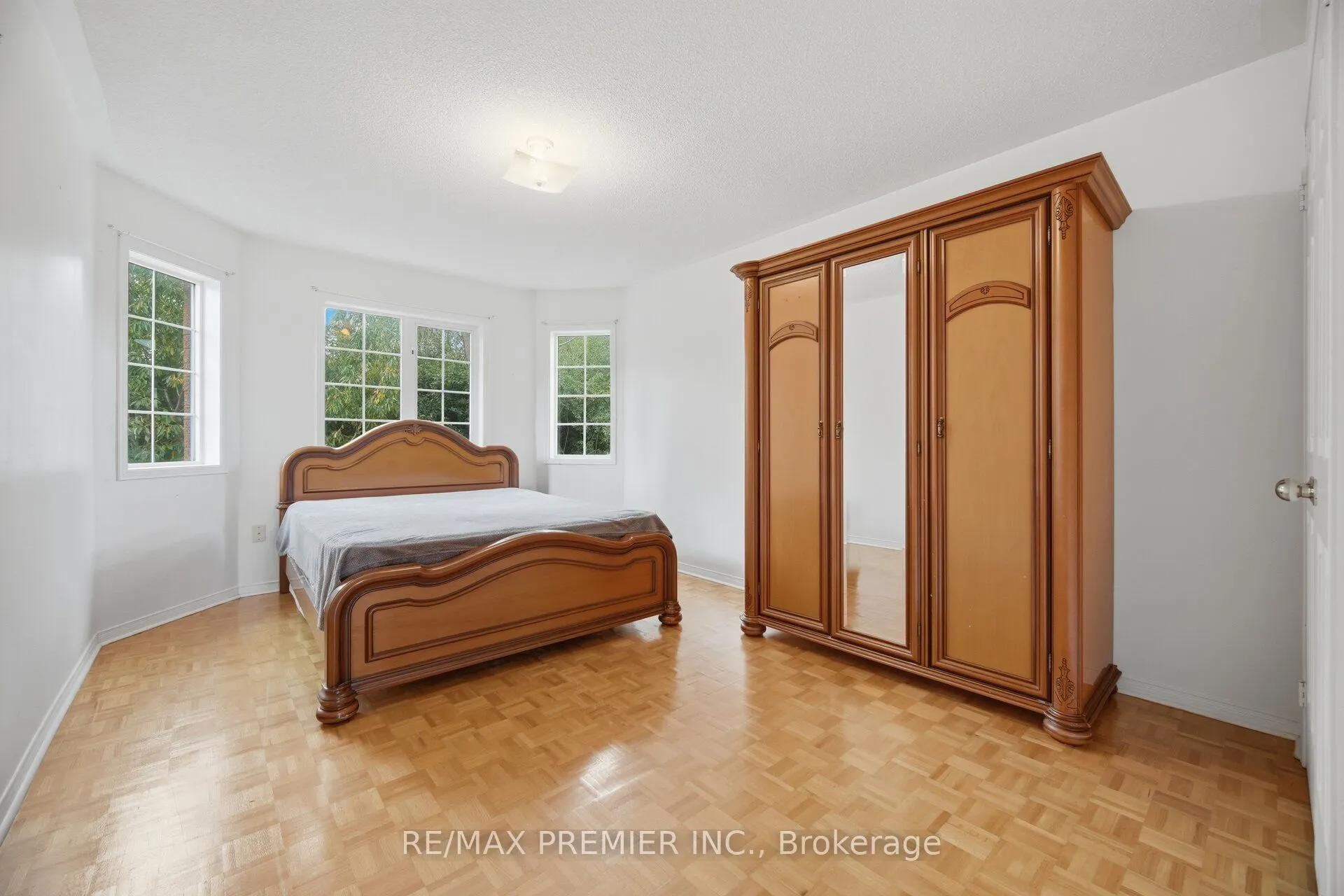 14 Crestridge Drive