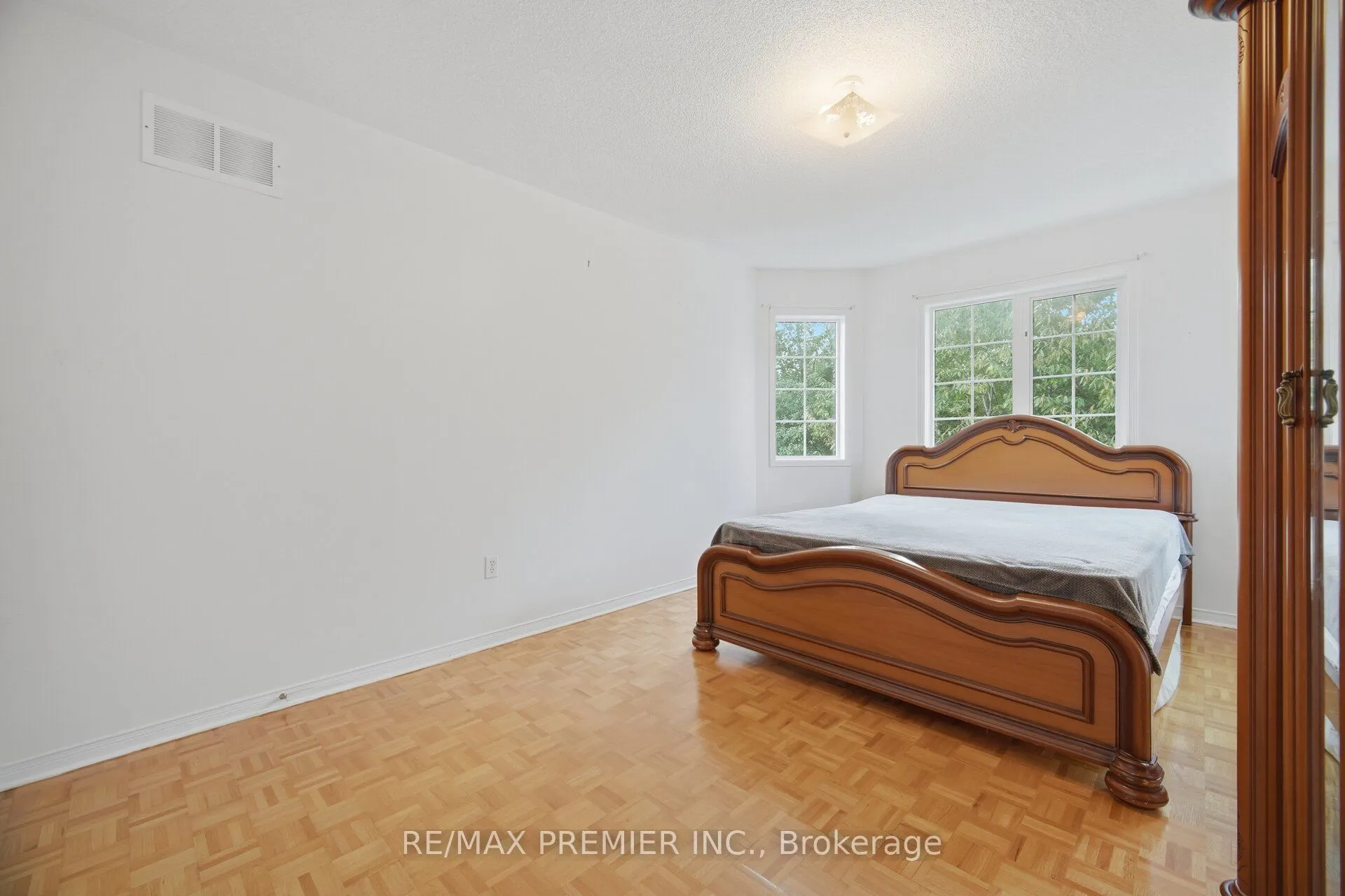 14 Crestridge Drive
