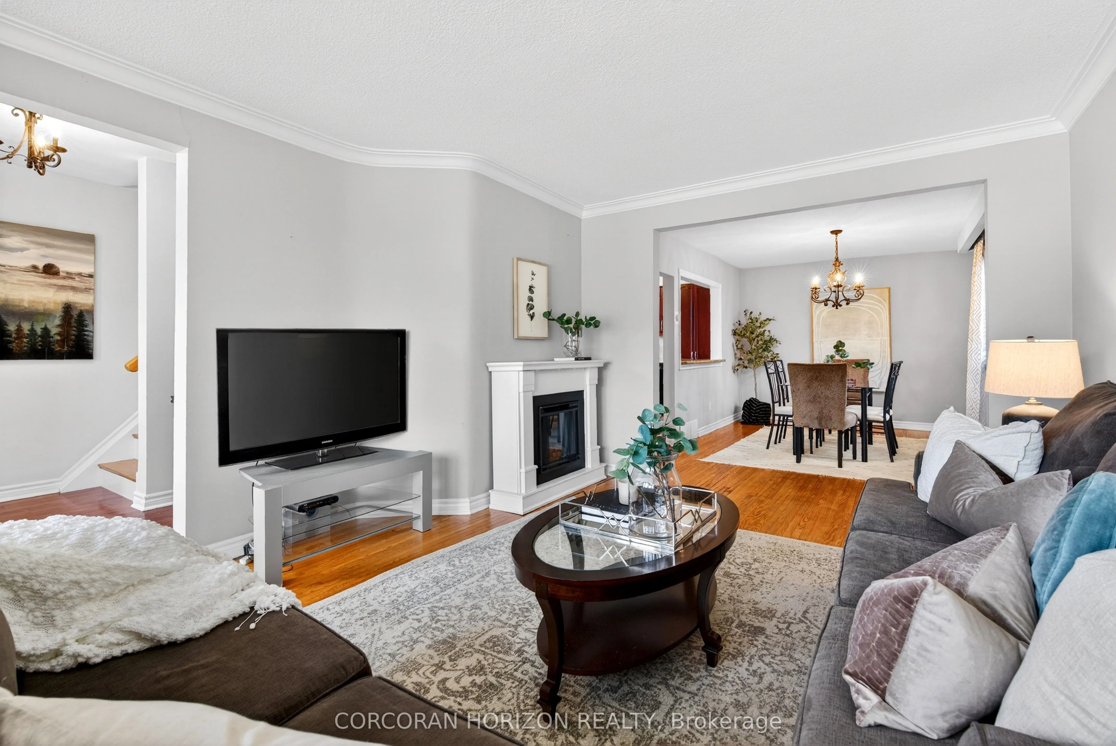77 Mineola Road E