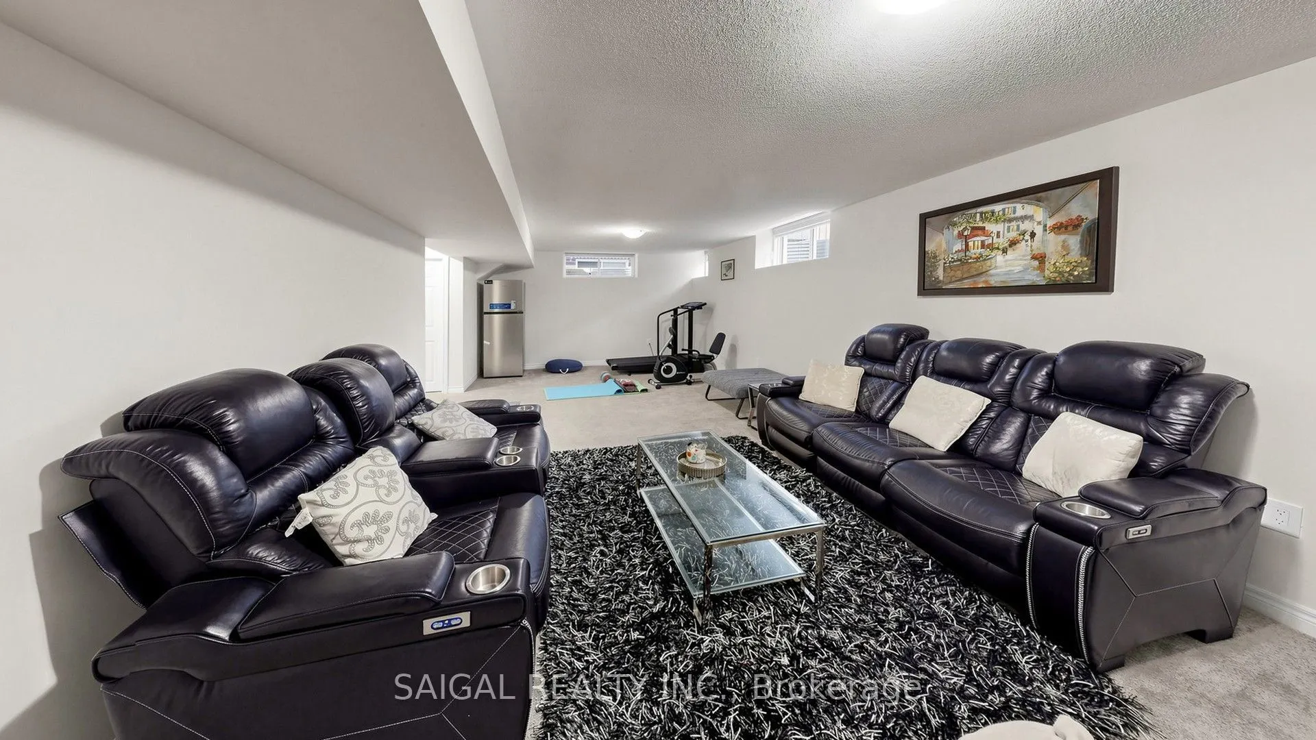 3913 Koenig Road