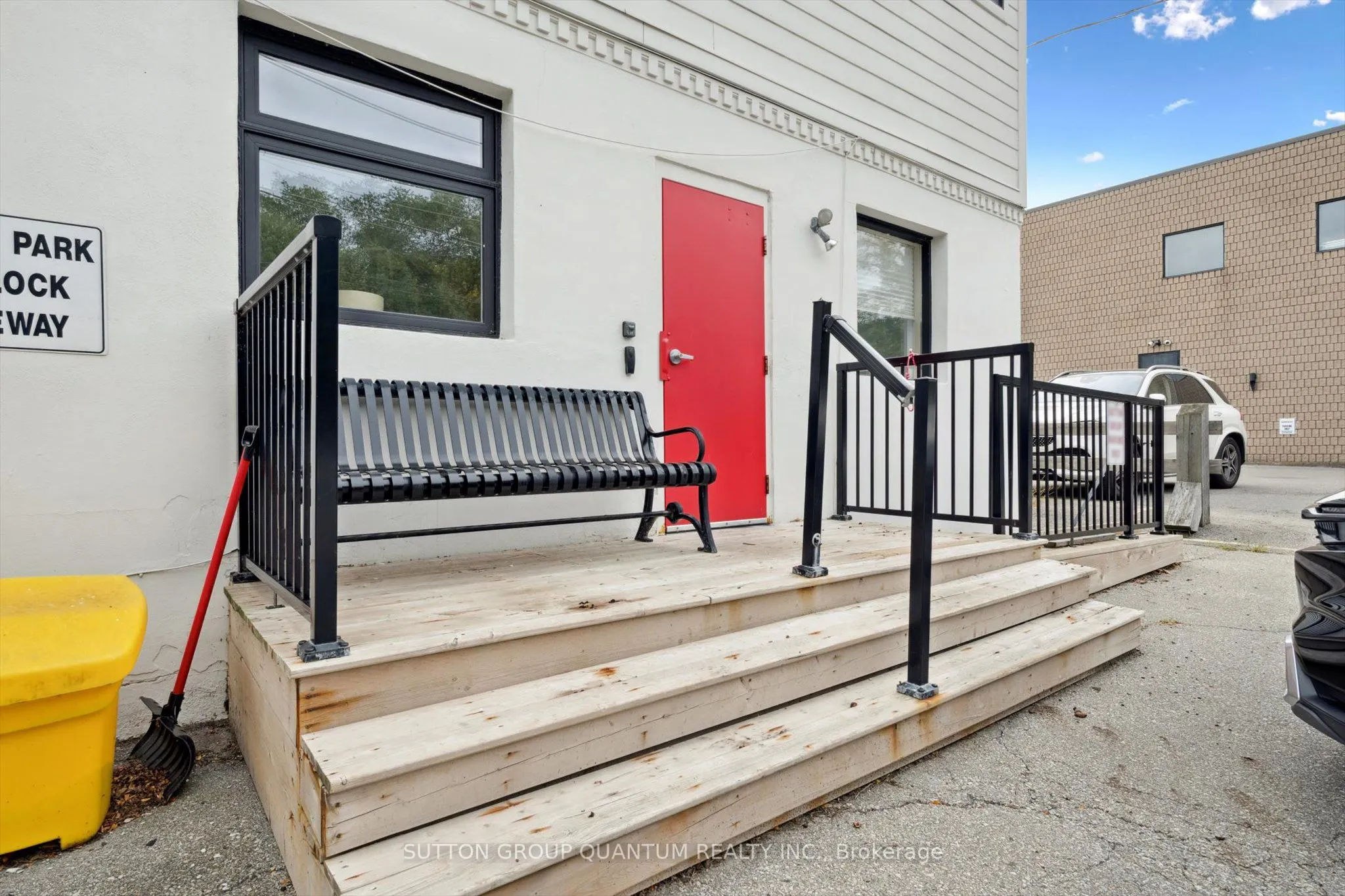 1673 Lakeshore Road W