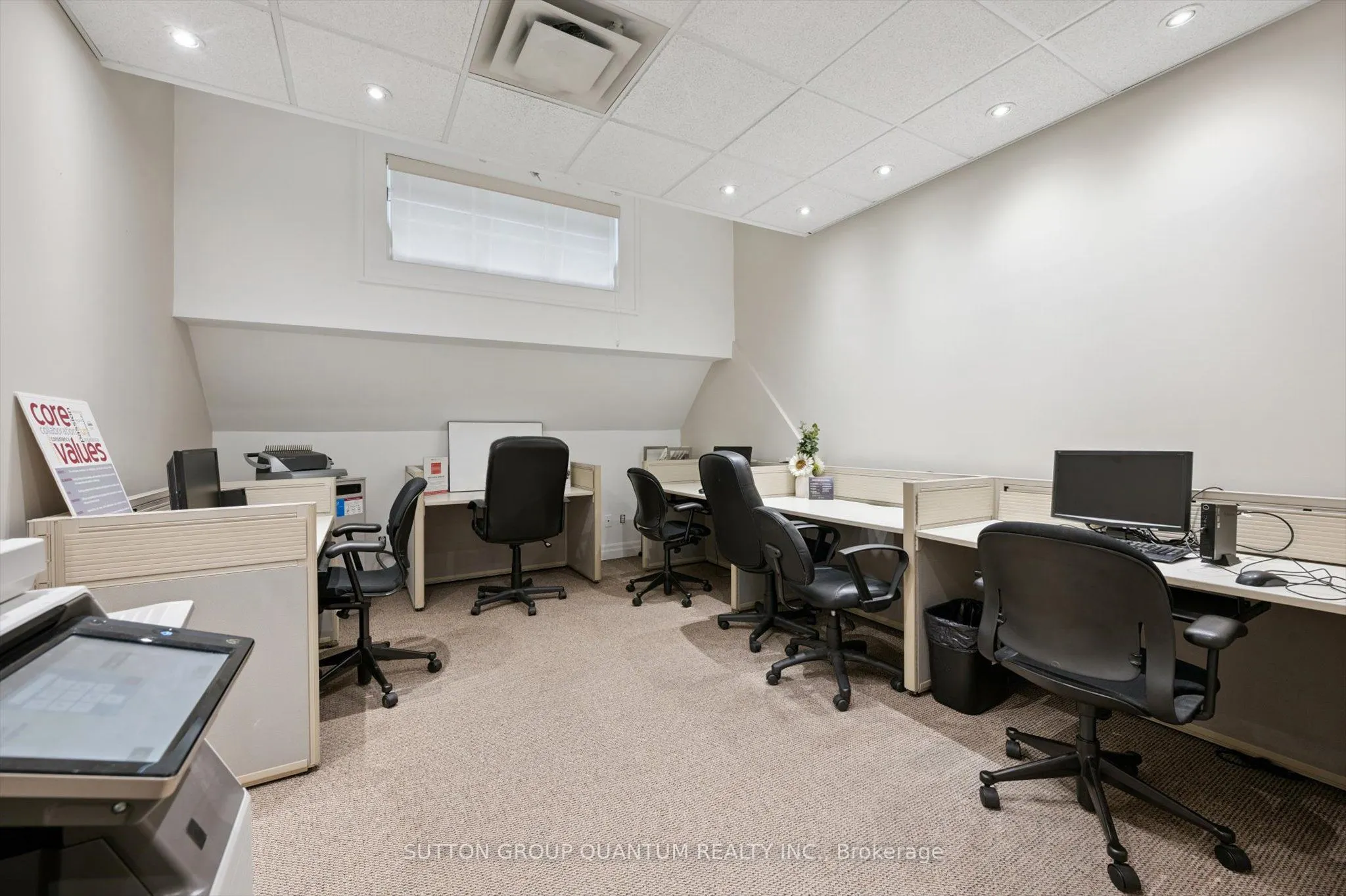1673 Lakeshore Road W