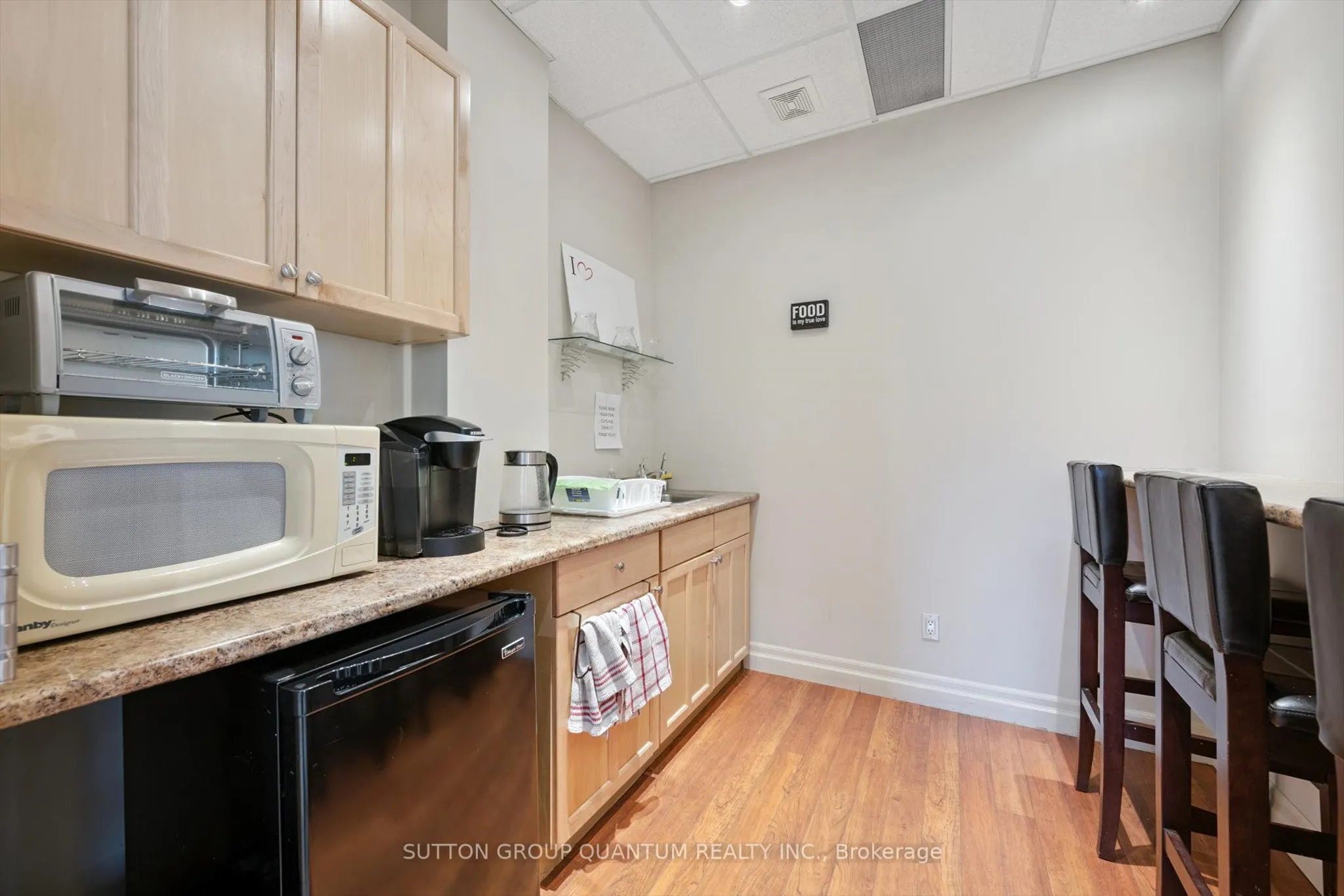 1673 Lakeshore Road W