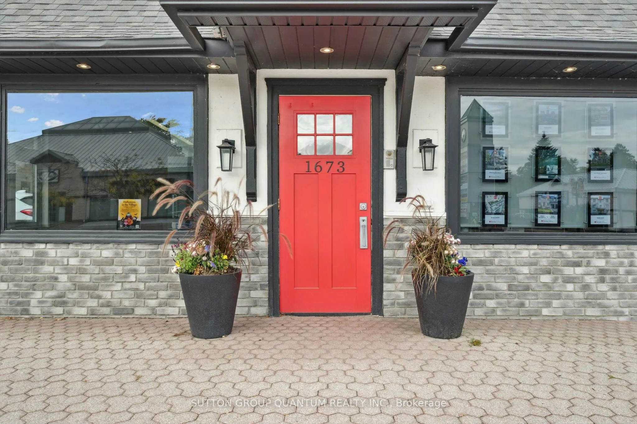 1673 Lakeshore Road W