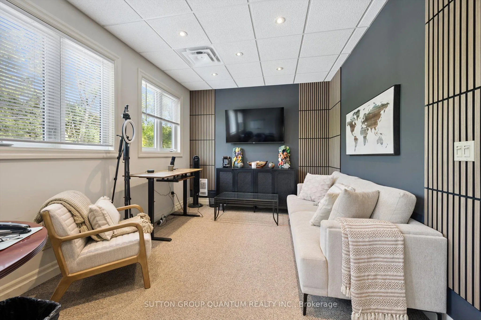 1673 Lakeshore Road W