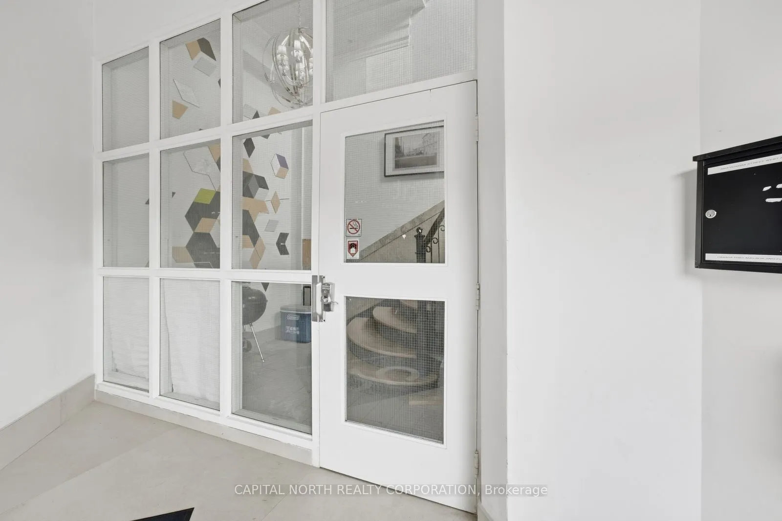 2854 Dundas Street W #3