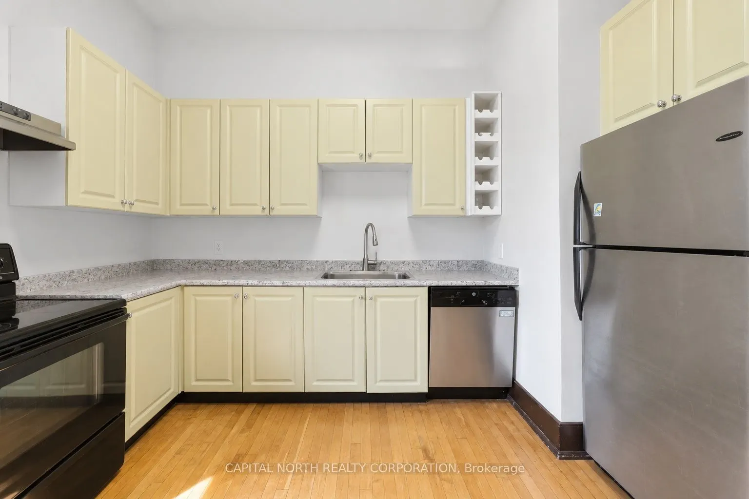 2854 Dundas Street W #3