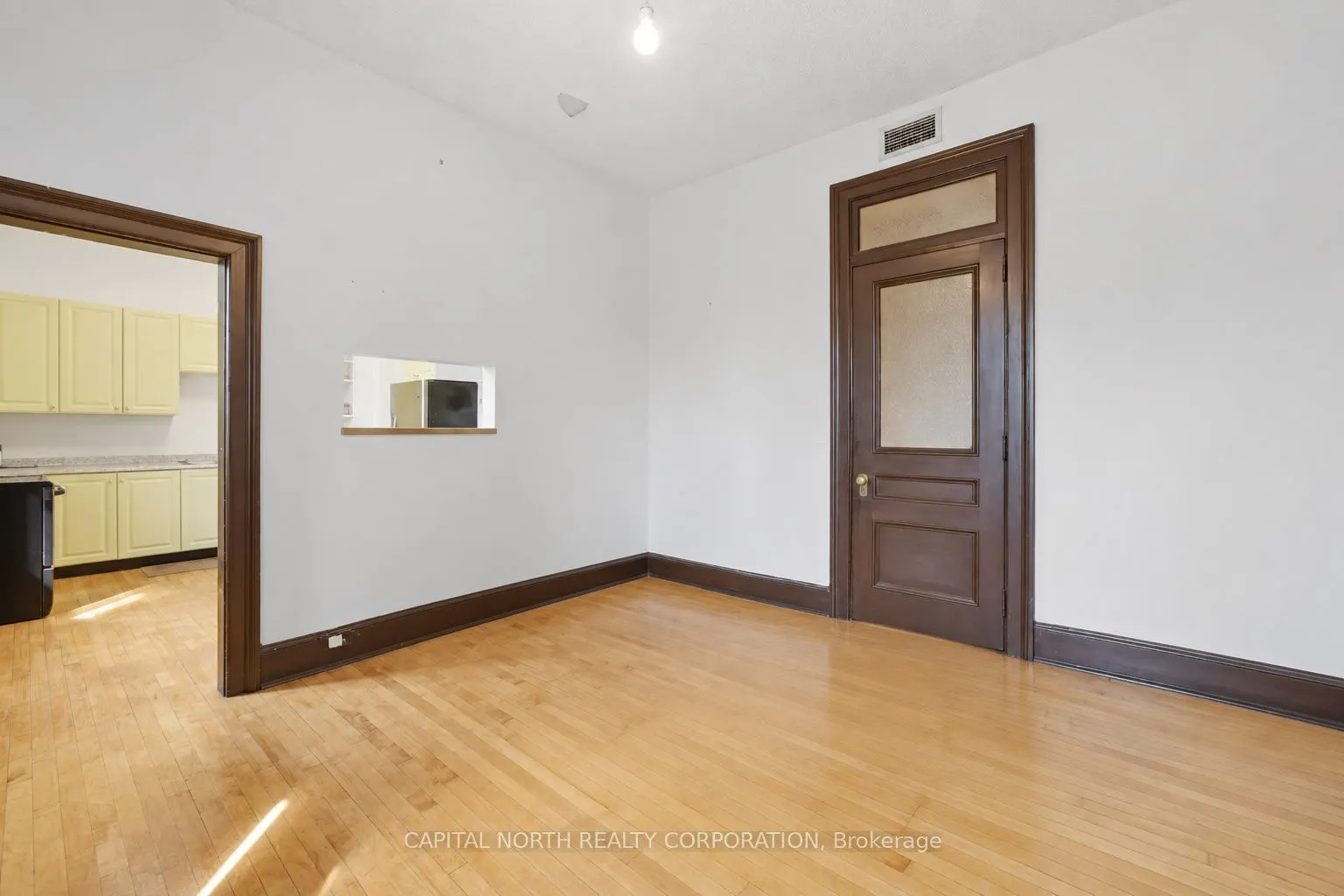 2854 Dundas Street W #3