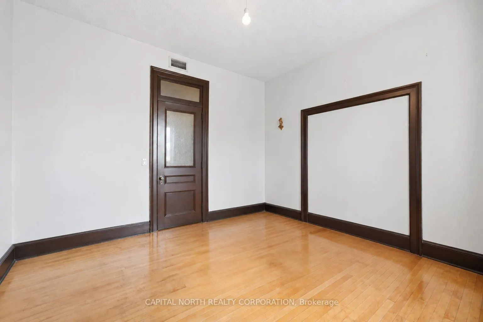 2854 Dundas Street W #3