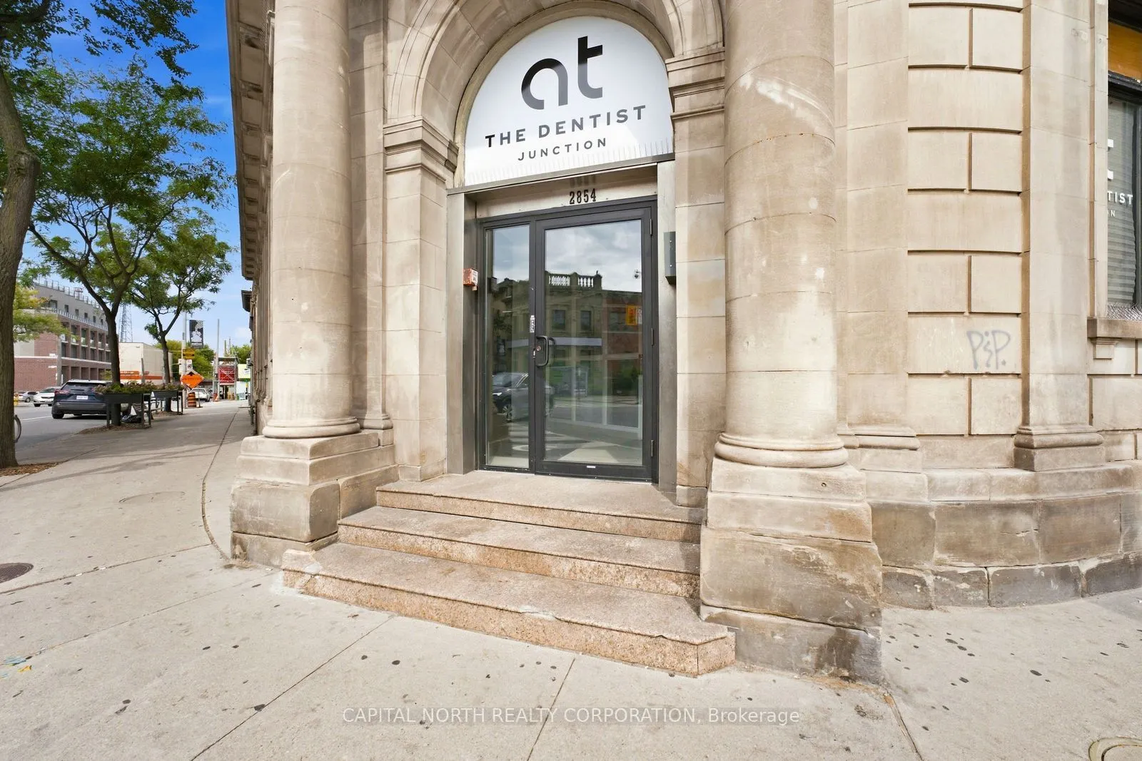 2854 Dundas Street W #3