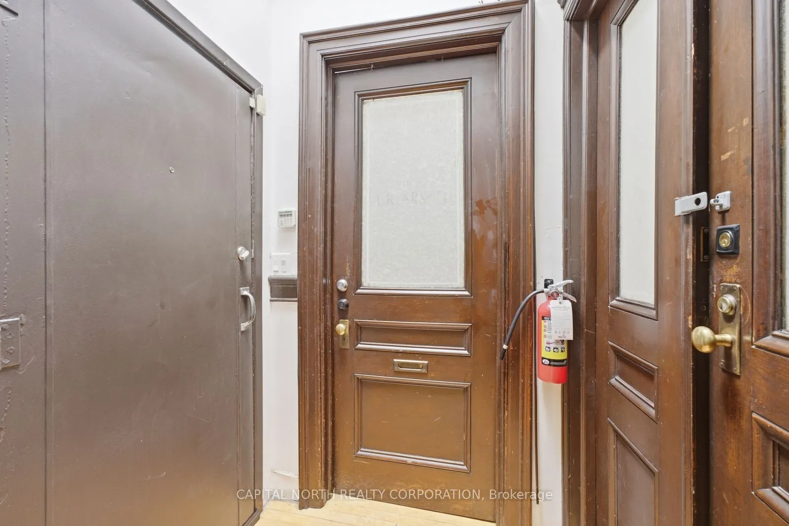 2854 Dundas Street W #3