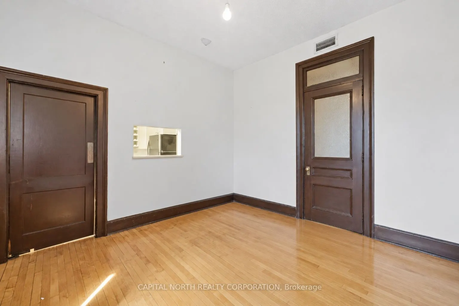 2854 Dundas Street W #3