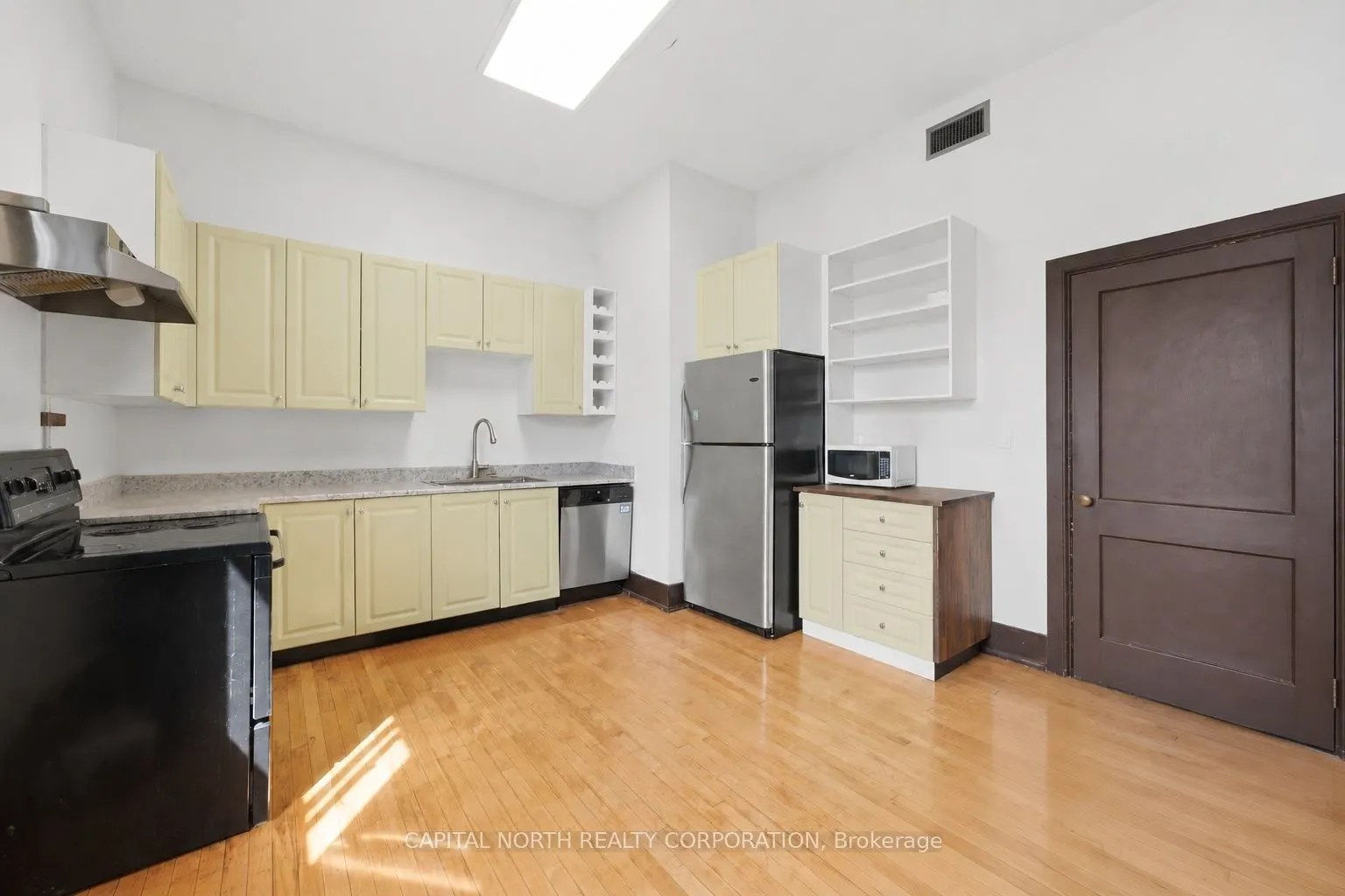 2854 Dundas Street W #3