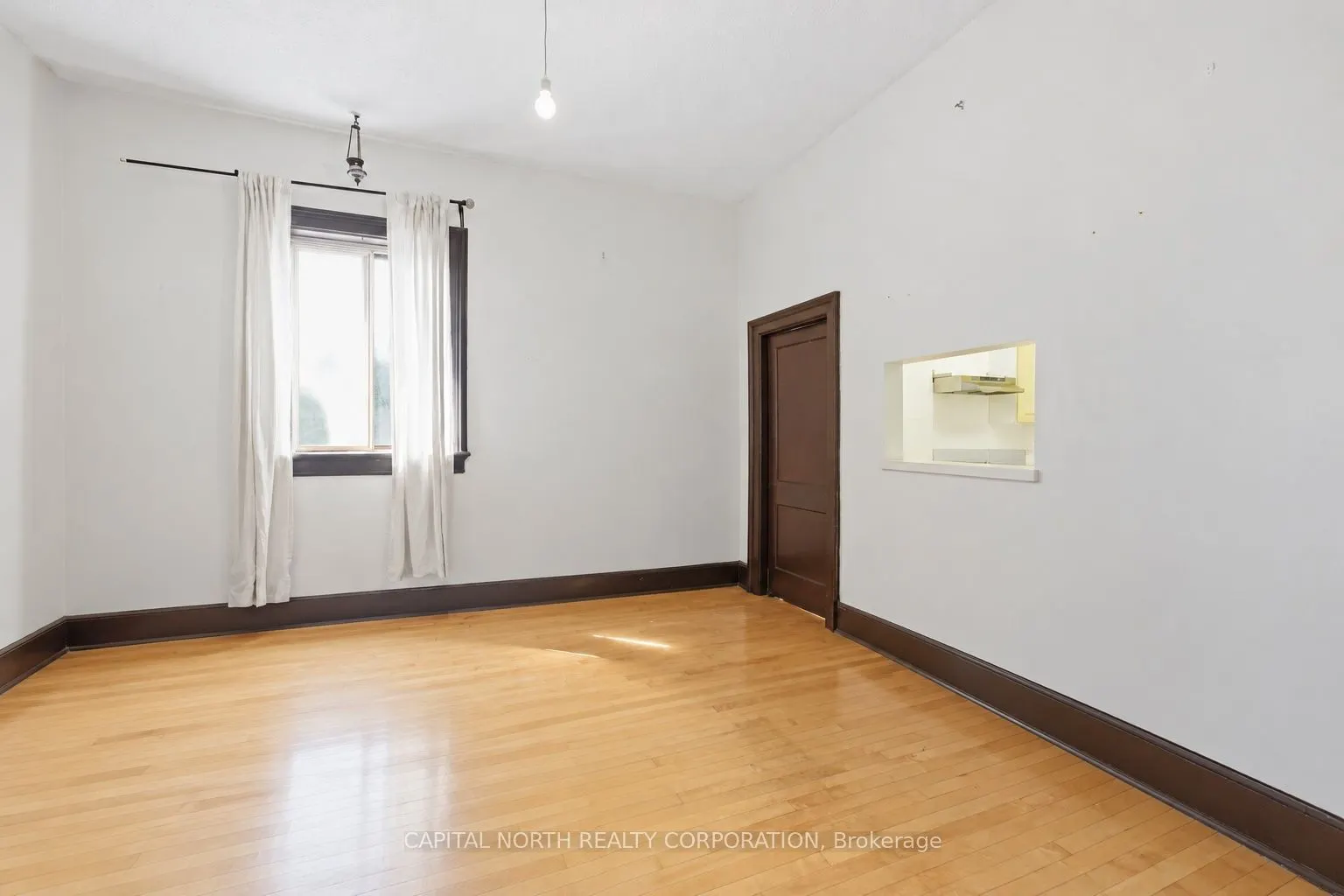 2854 Dundas Street W #3