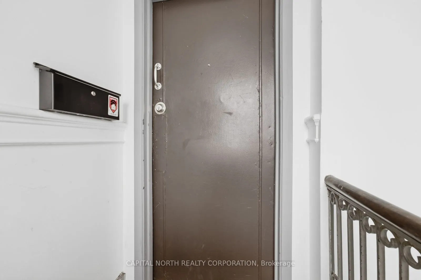 2854 Dundas Street W #3