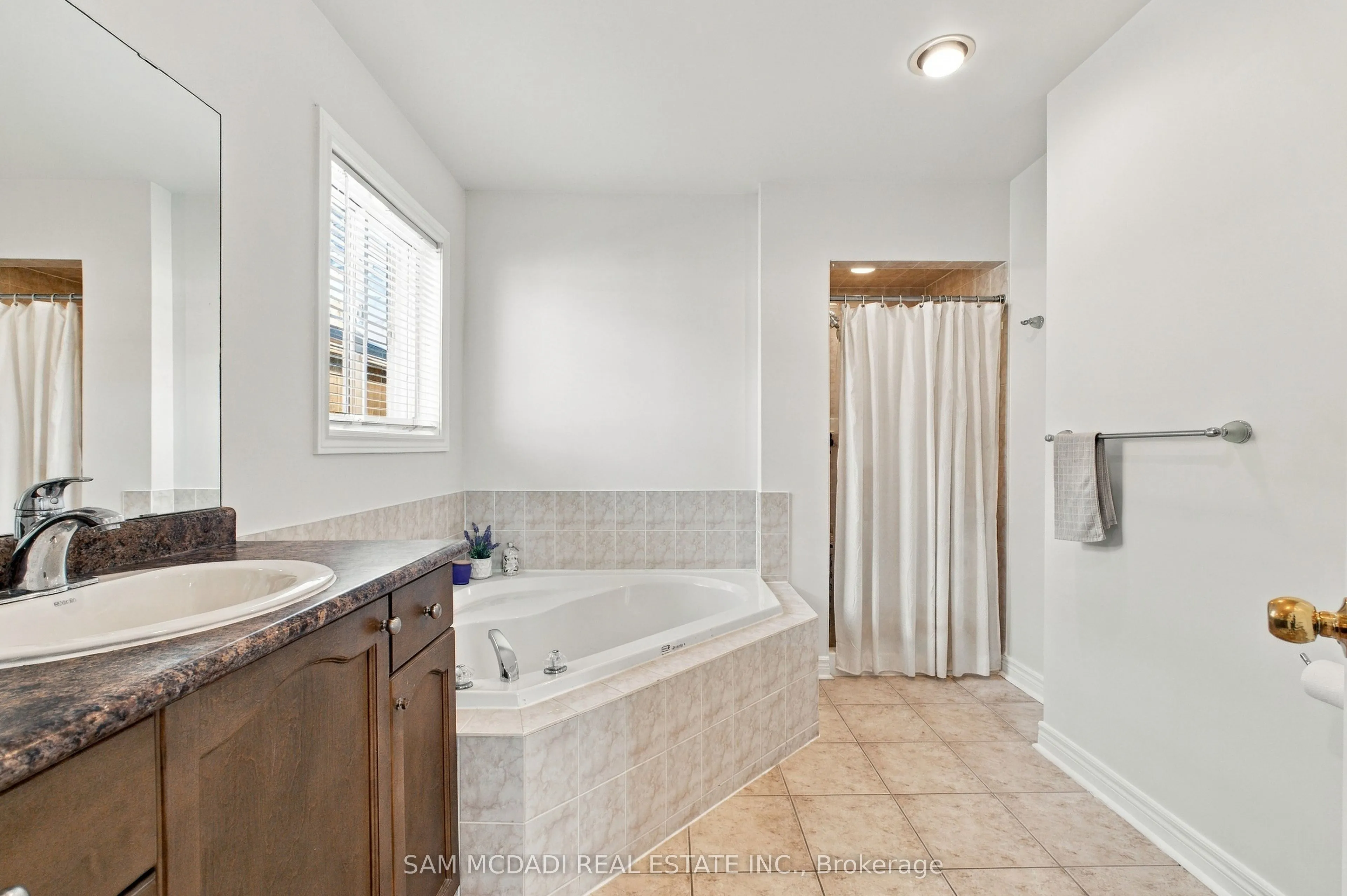 7331 Cork Tree Row