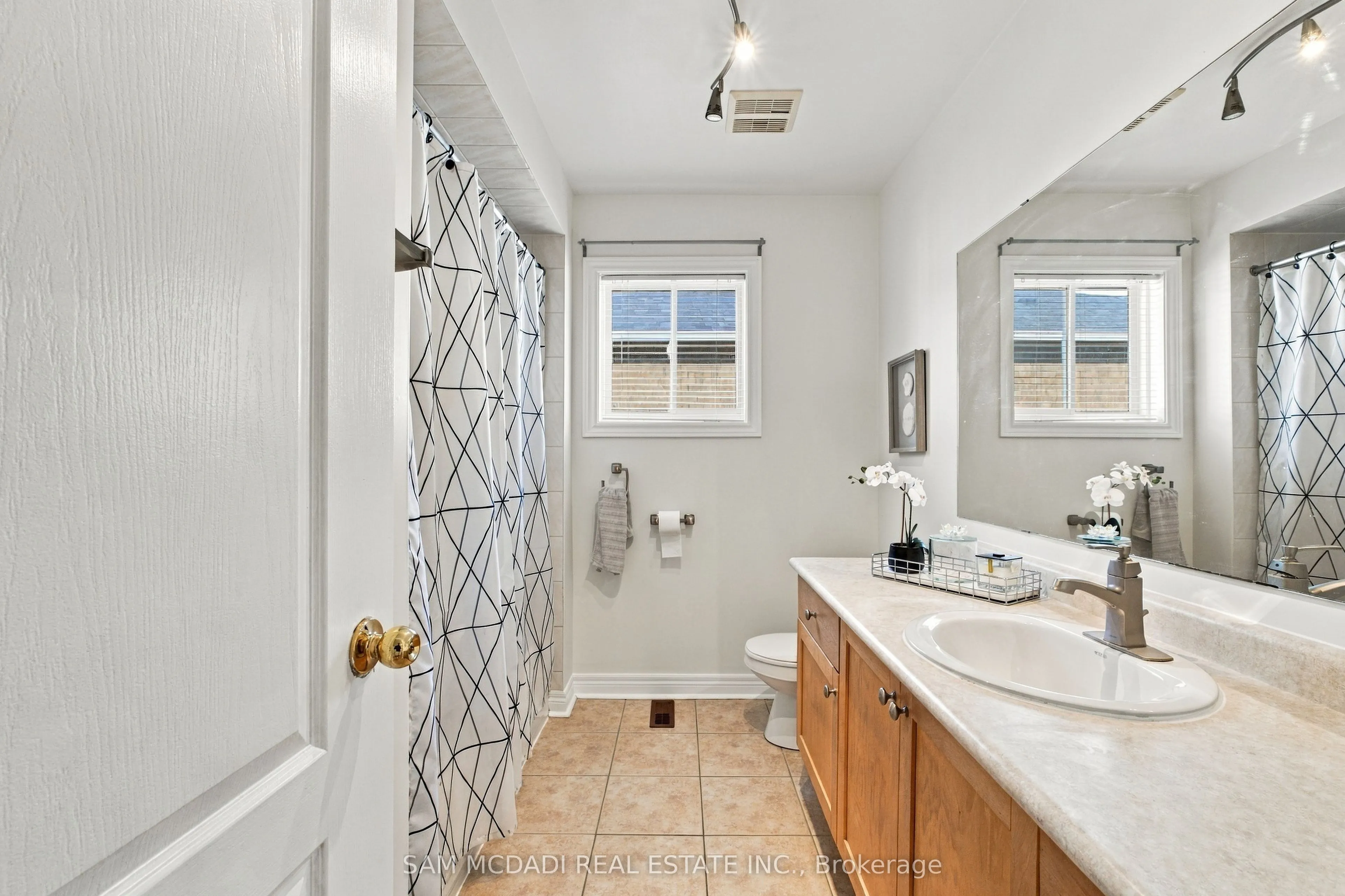 7331 Cork Tree Row