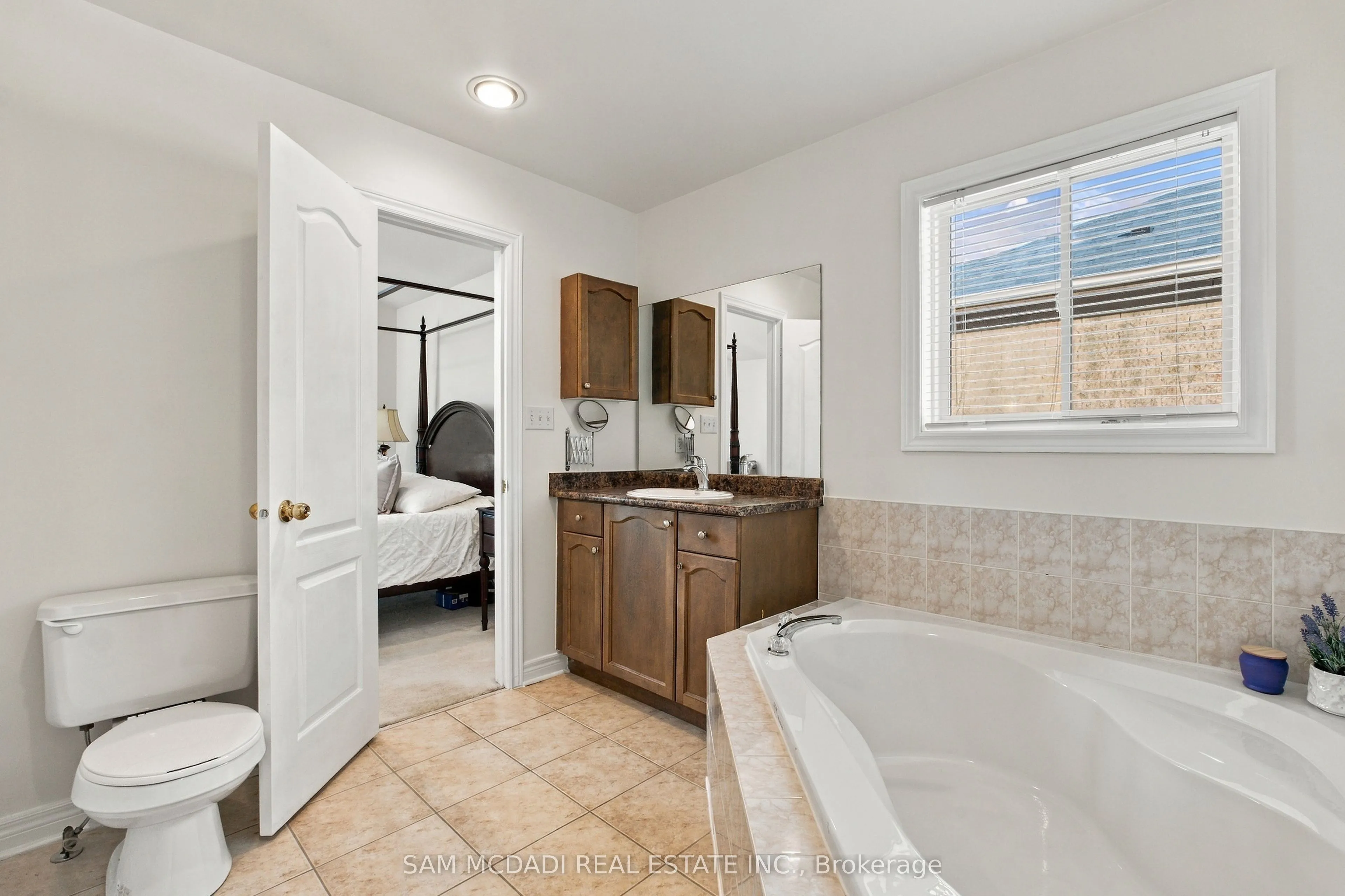 7331 Cork Tree Row