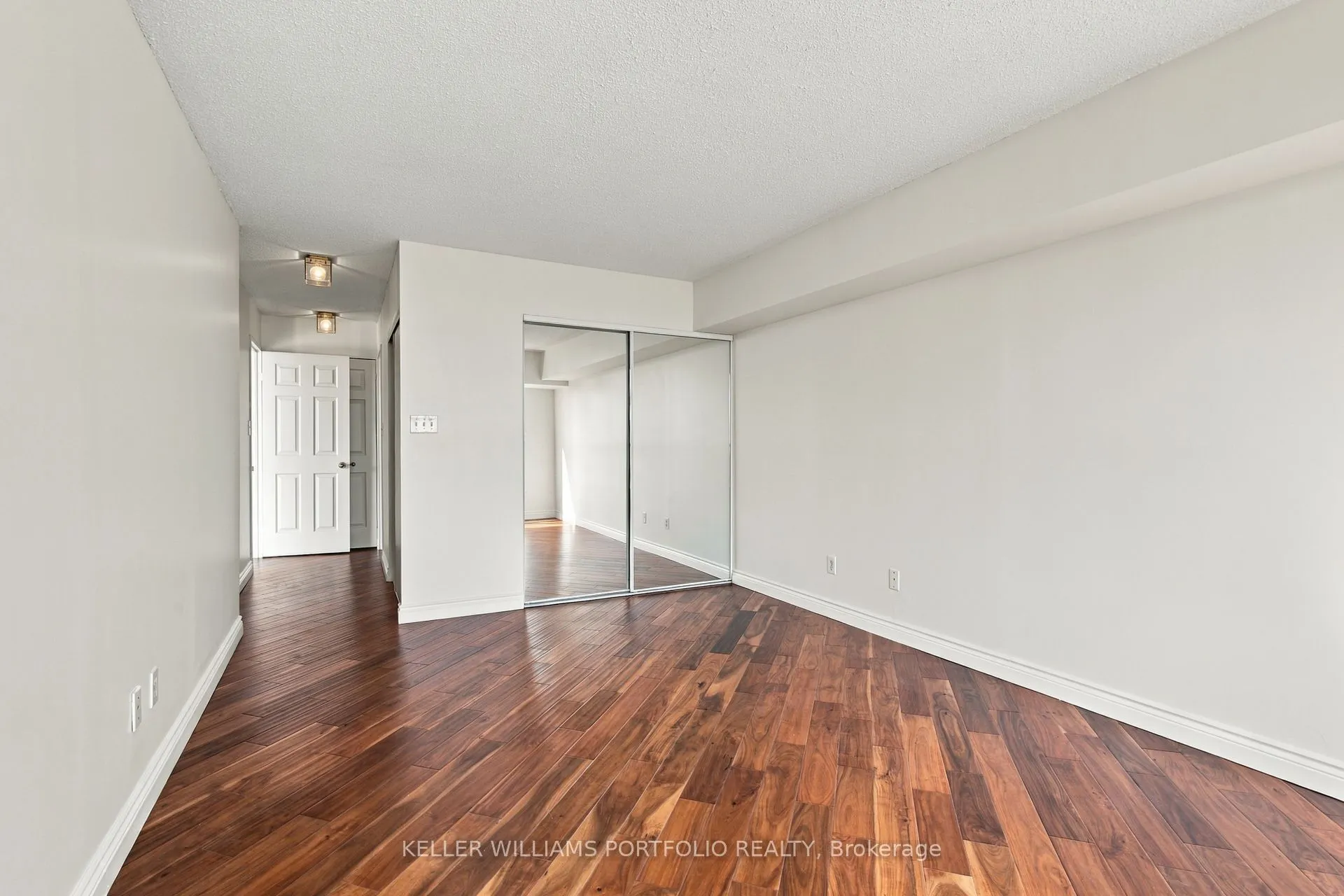 22 Southport Street #940