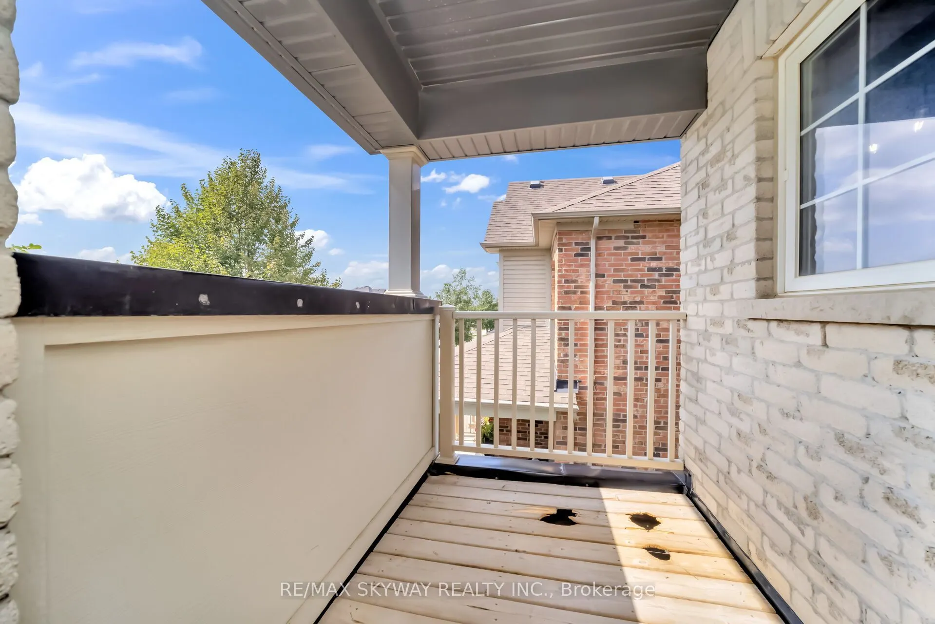 51 Learmont Avenue