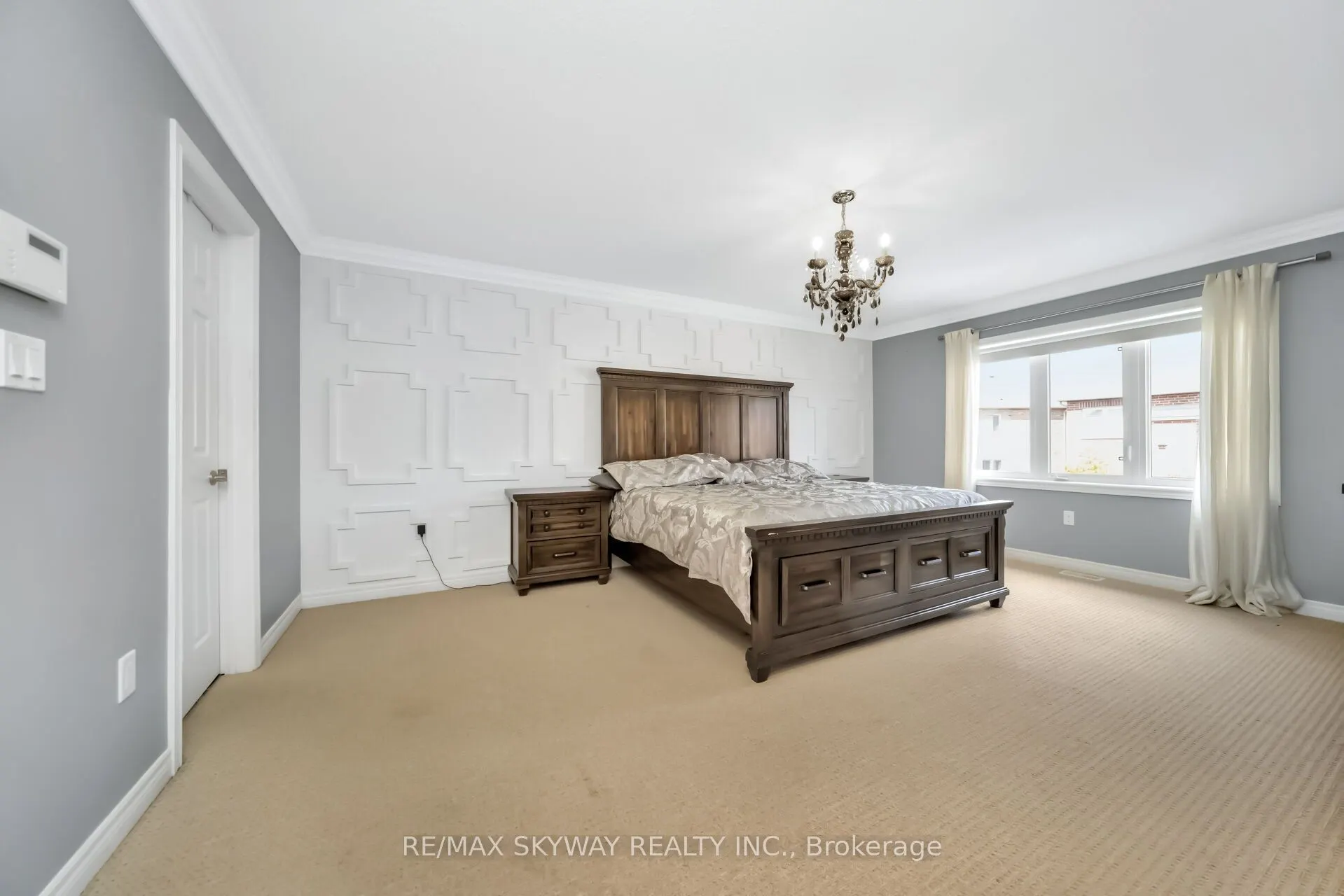 51 Learmont Avenue
