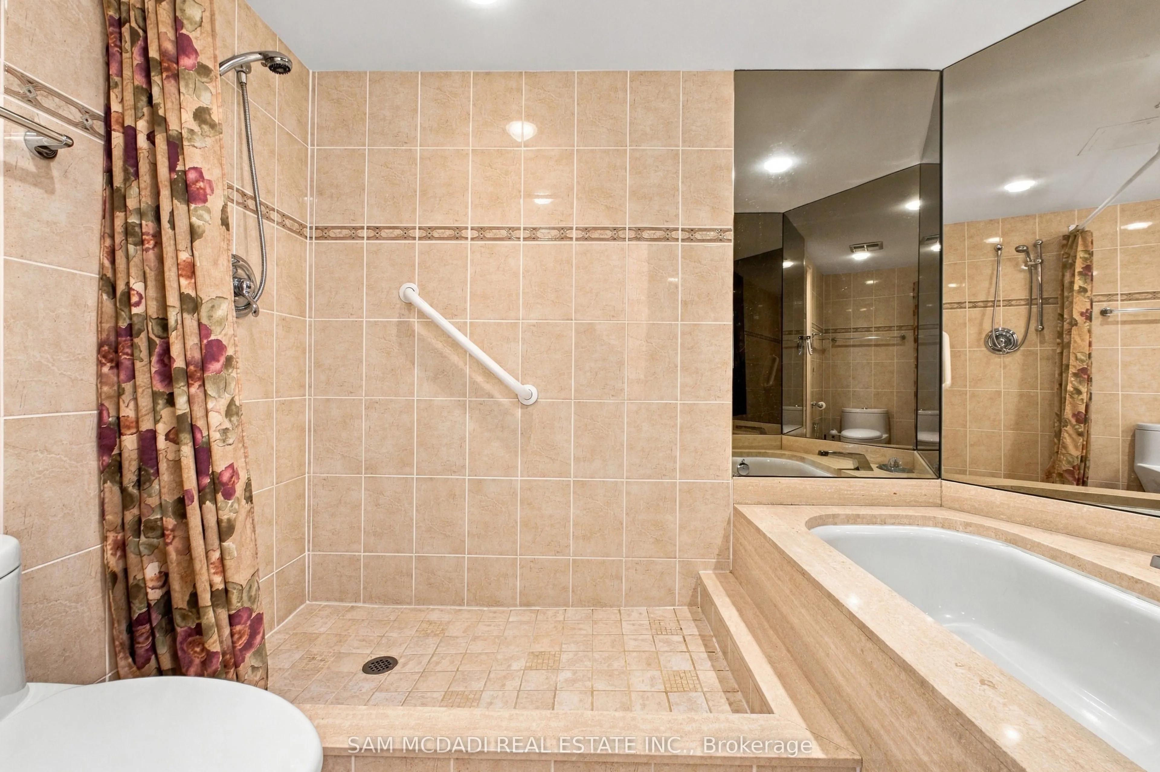 2000 Islington Avenue #2009