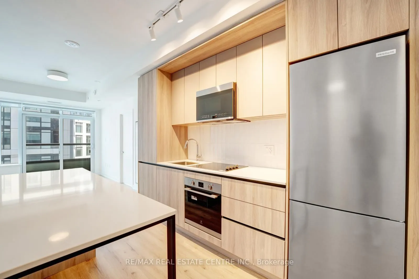 2485 EGLINTON Avenue W #605