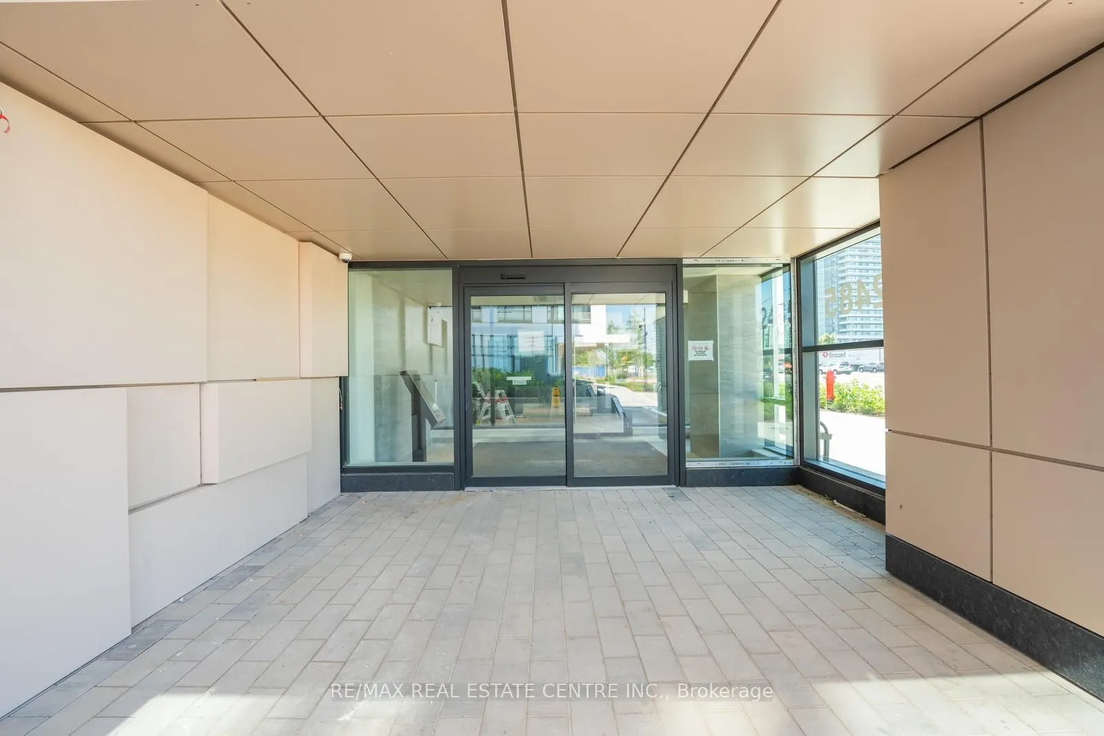 2485 EGLINTON Avenue W #605