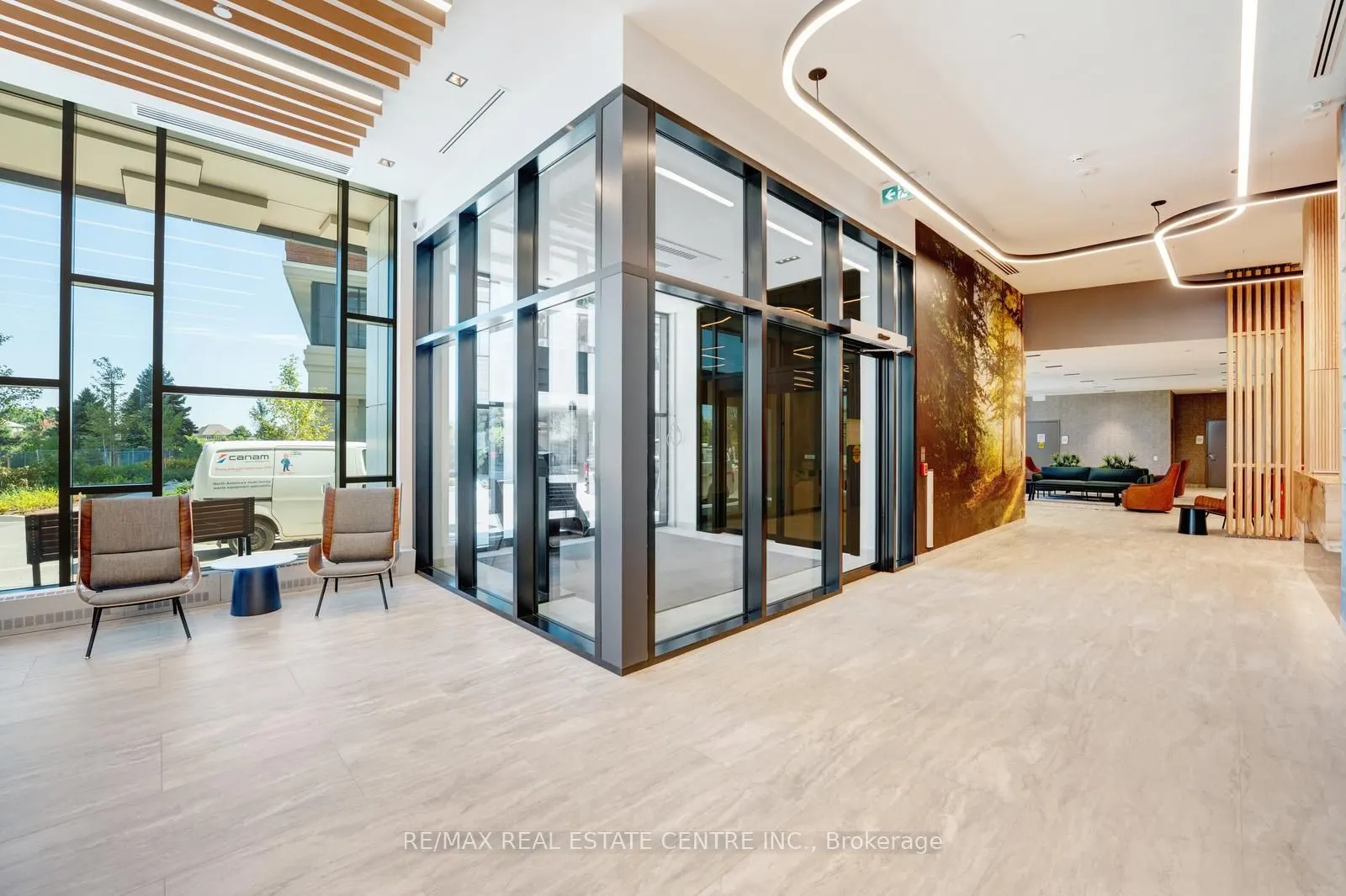 2485 EGLINTON Avenue W #605