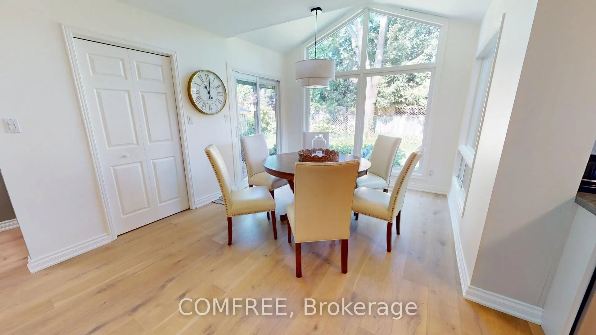 2043 Burbank Drive
