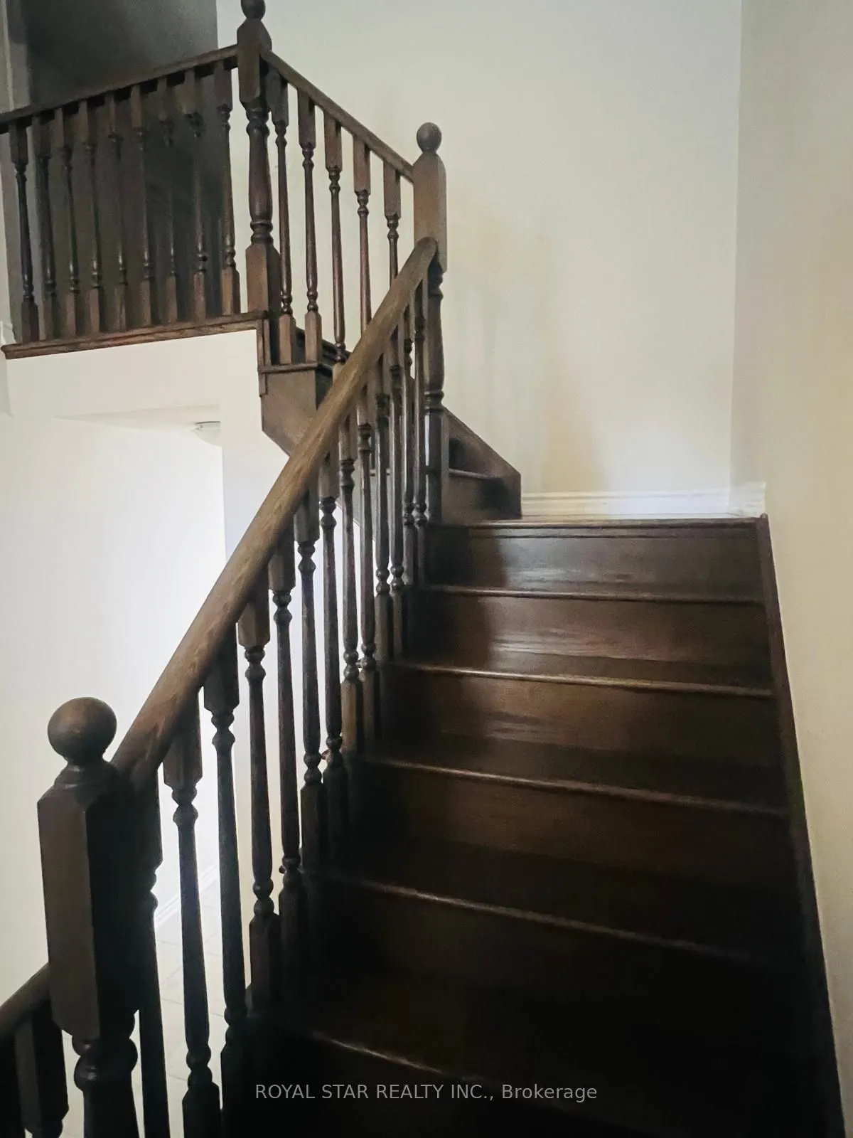121 Bonnieglen Farm Boulevard #Upper